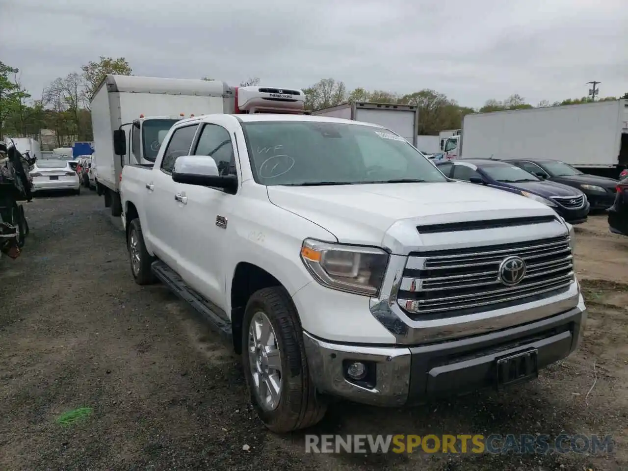 1 Photograph of a damaged car 5TFAY5F18LX919136 TOYOTA TUNDRA 2020