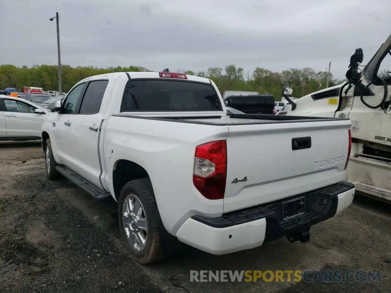 3 Photograph of a damaged car 5TFAY5F18LX919136 TOYOTA TUNDRA 2020