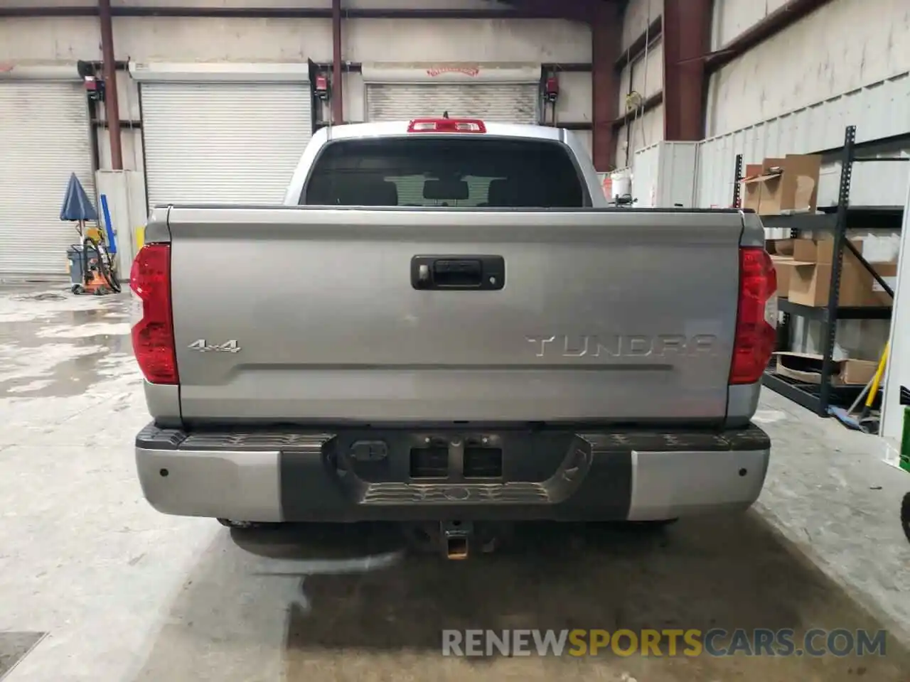 6 Photograph of a damaged car 5TFAY5F18LX935692 TOYOTA TUNDRA 2020