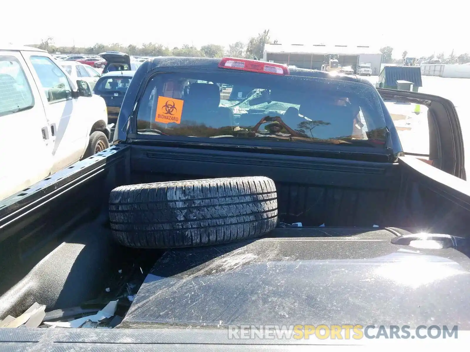 9 Photograph of a damaged car 5TFAY5F19LX890150 TOYOTA TUNDRA 2020