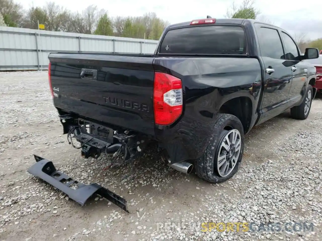 4 Фотография поврежденного автомобиля 5TFAY5F19LX898040 TOYOTA TUNDRA 2020