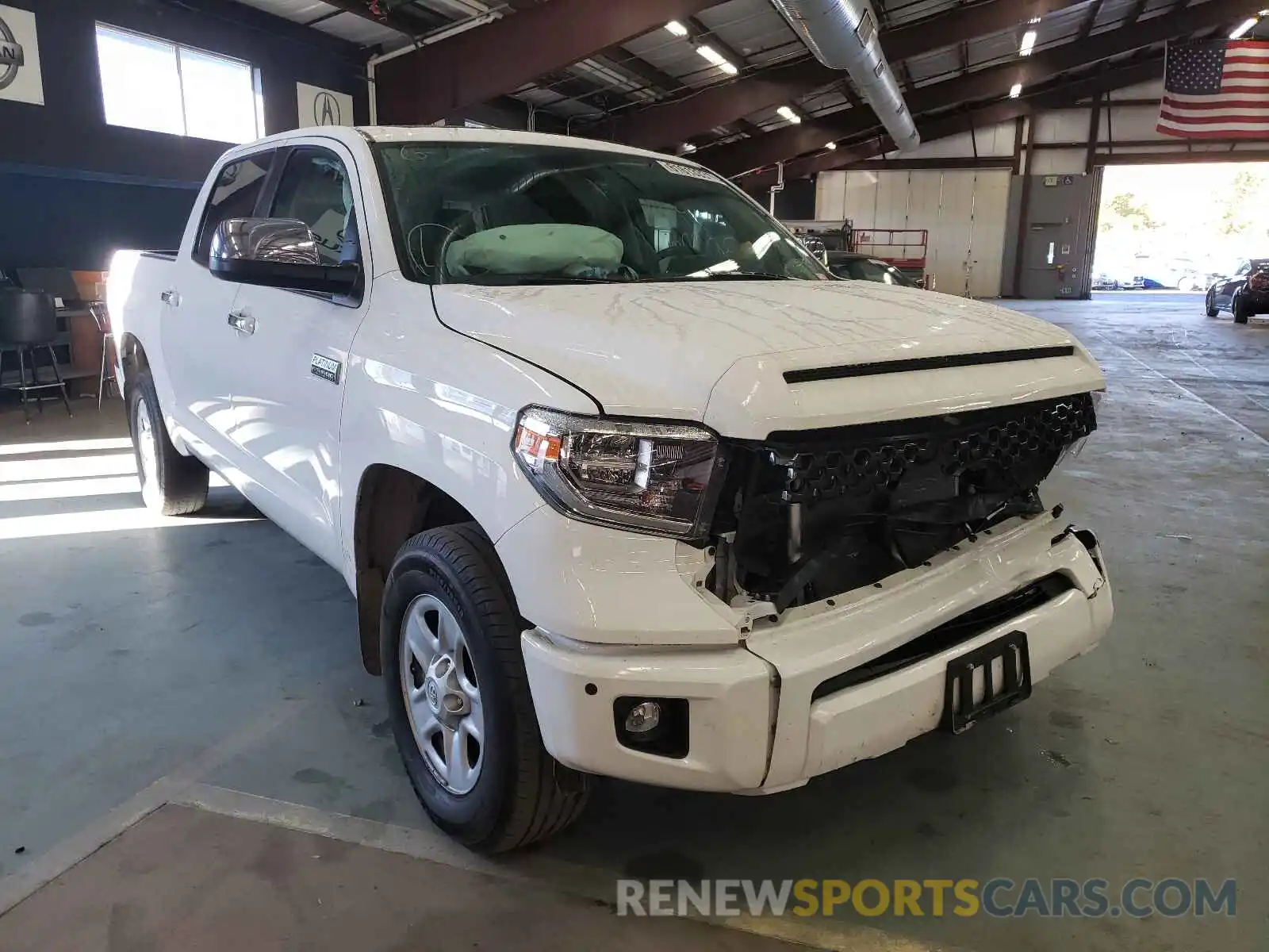 1 Photograph of a damaged car 5TFAY5F19LX903463 TOYOTA TUNDRA 2020