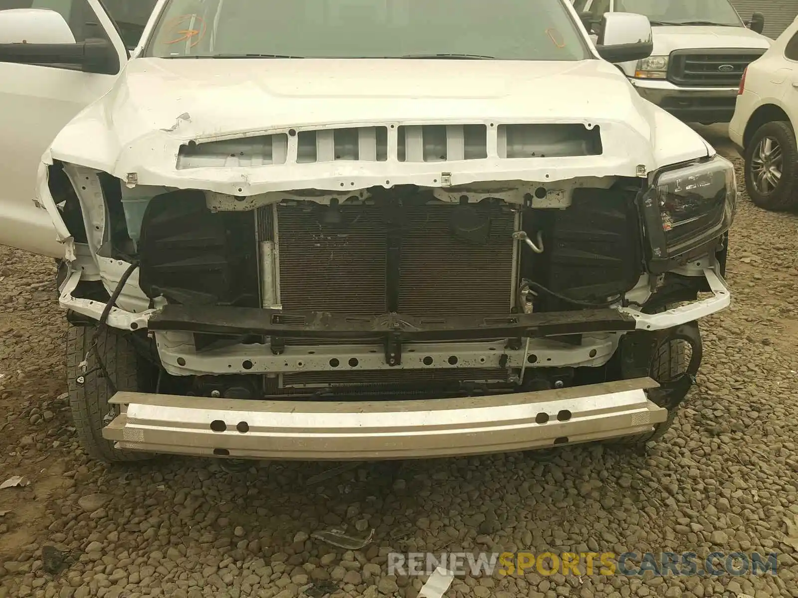 9 Photograph of a damaged car 5TFBY5F12LX886266 TOYOTA TUNDRA 2020