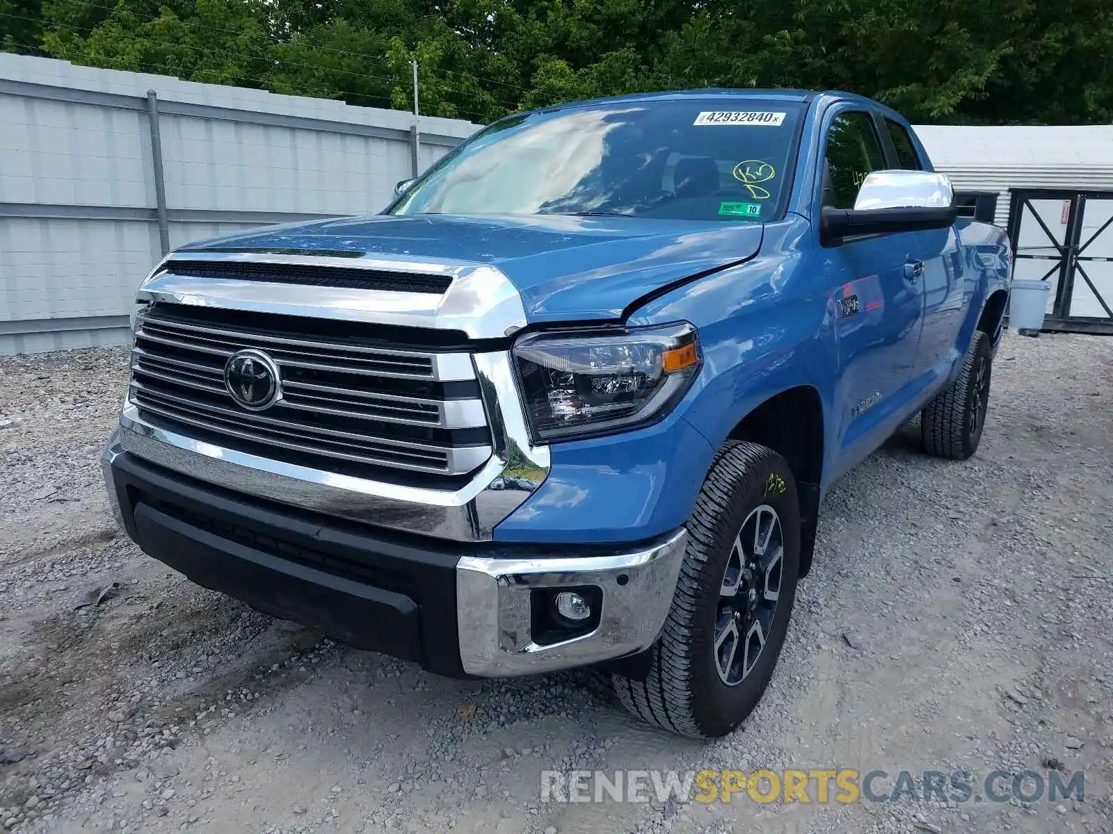 2 Photograph of a damaged car 5TFBY5F13LX884364 TOYOTA TUNDRA 2020