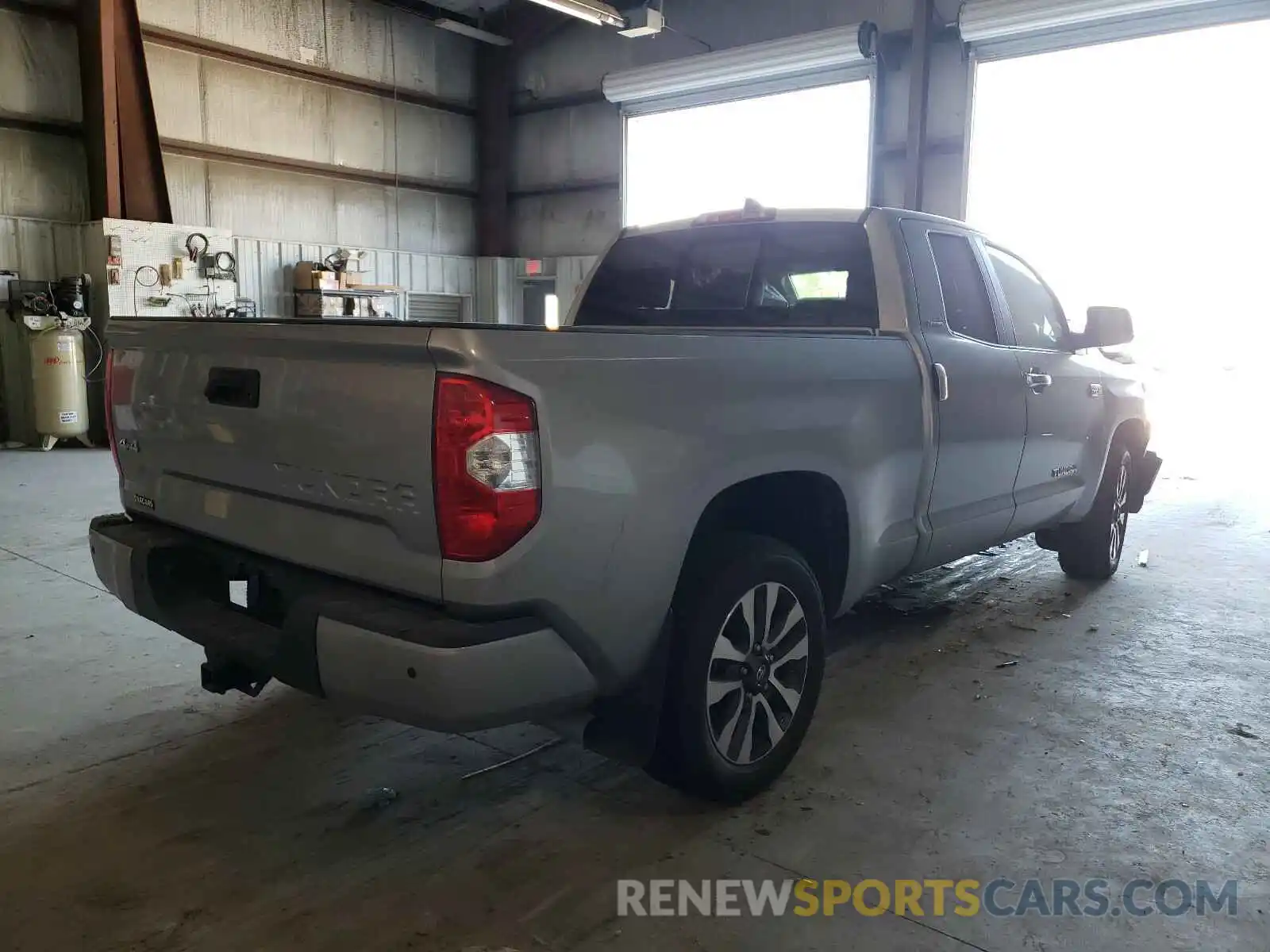 4 Photograph of a damaged car 5TFBY5F13LX952890 TOYOTA TUNDRA 2020