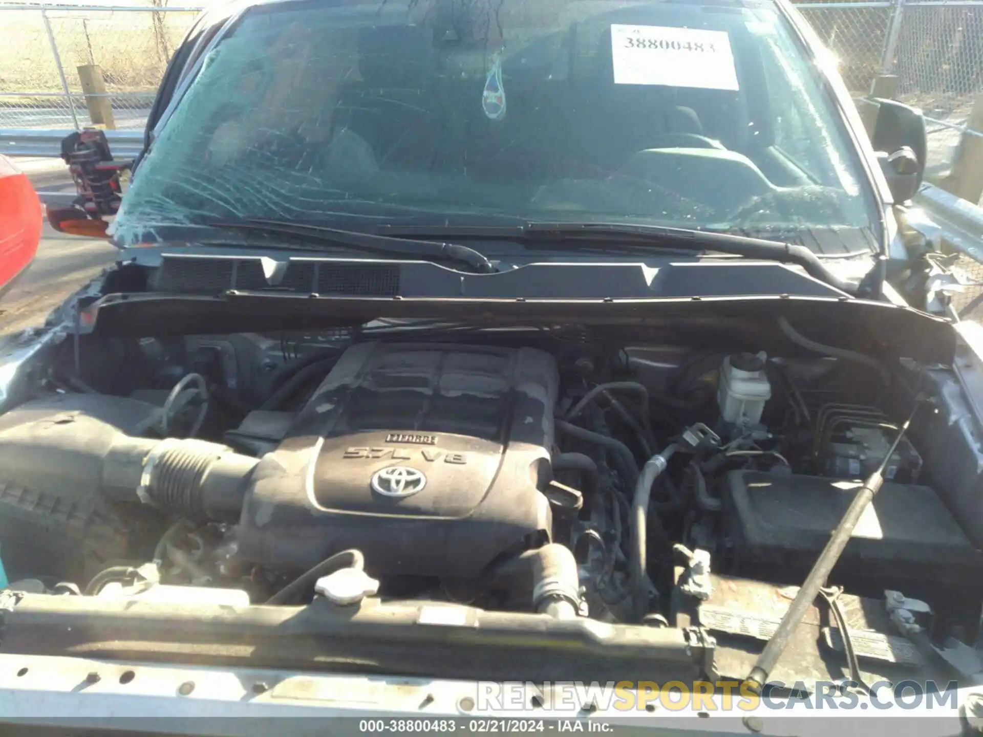 10 Photograph of a damaged car 5TFCY5F14LX025725 TOYOTA TUNDRA 2020