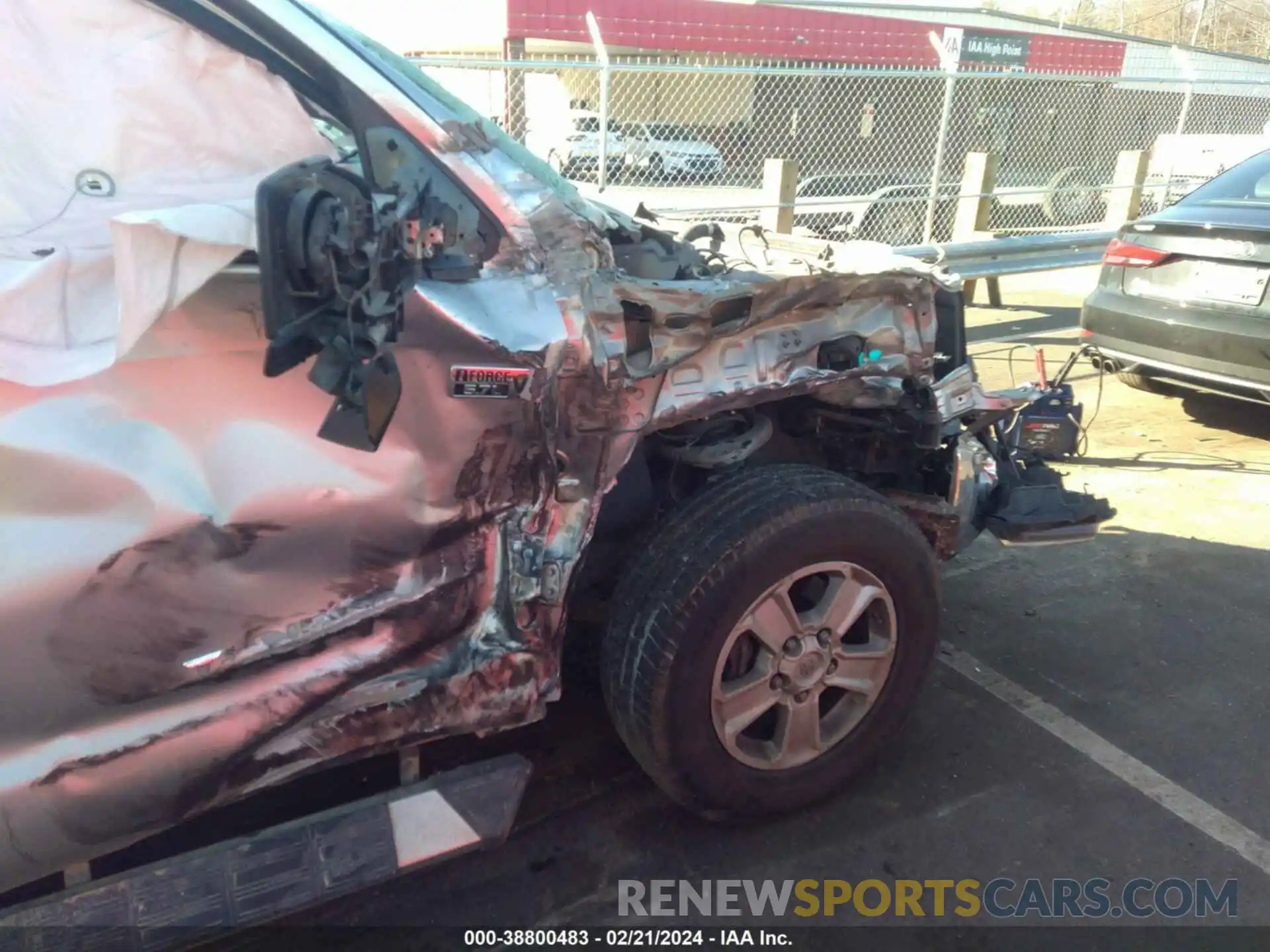 17 Photograph of a damaged car 5TFCY5F14LX025725 TOYOTA TUNDRA 2020