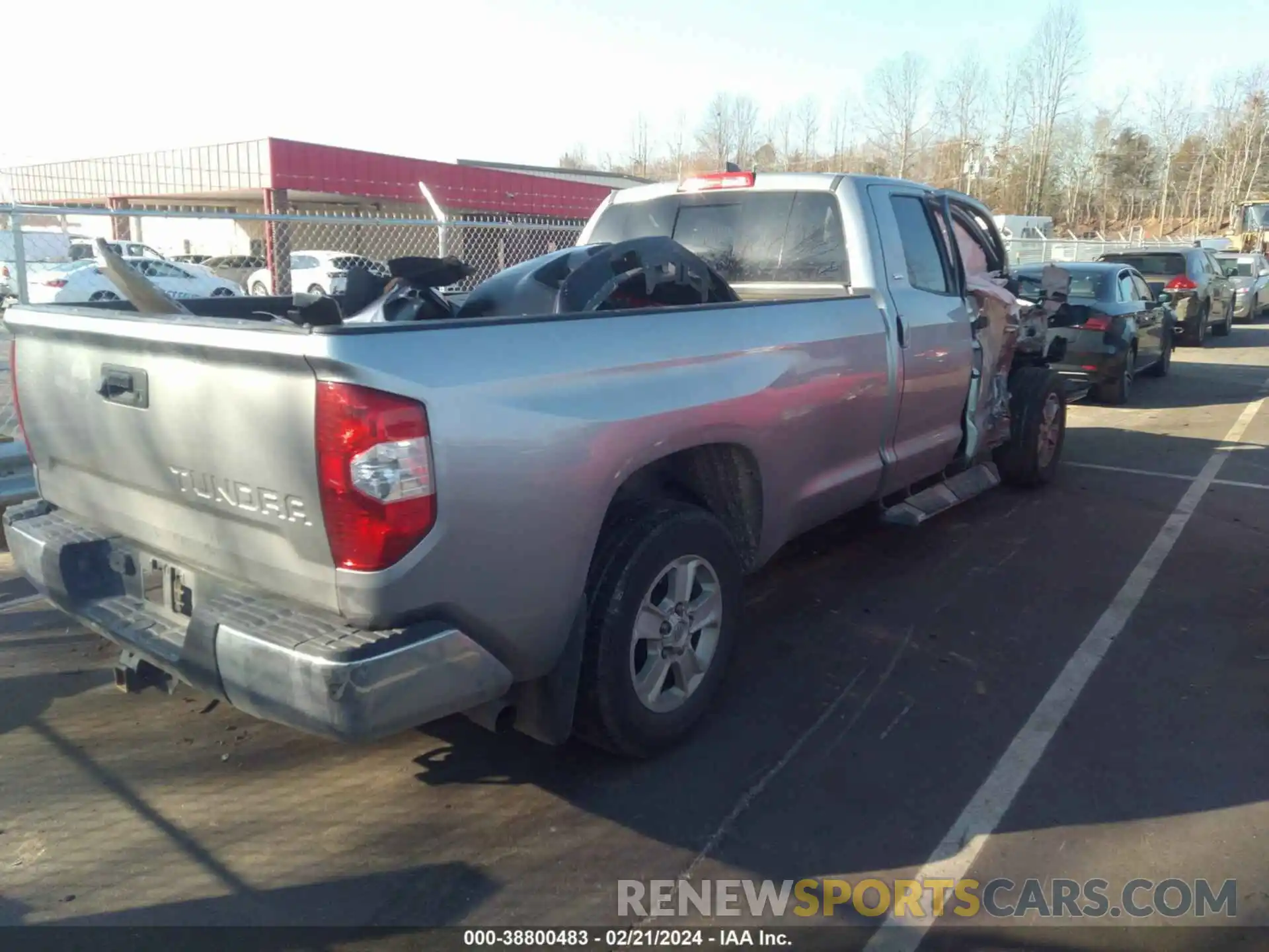 4 Photograph of a damaged car 5TFCY5F14LX025725 TOYOTA TUNDRA 2020