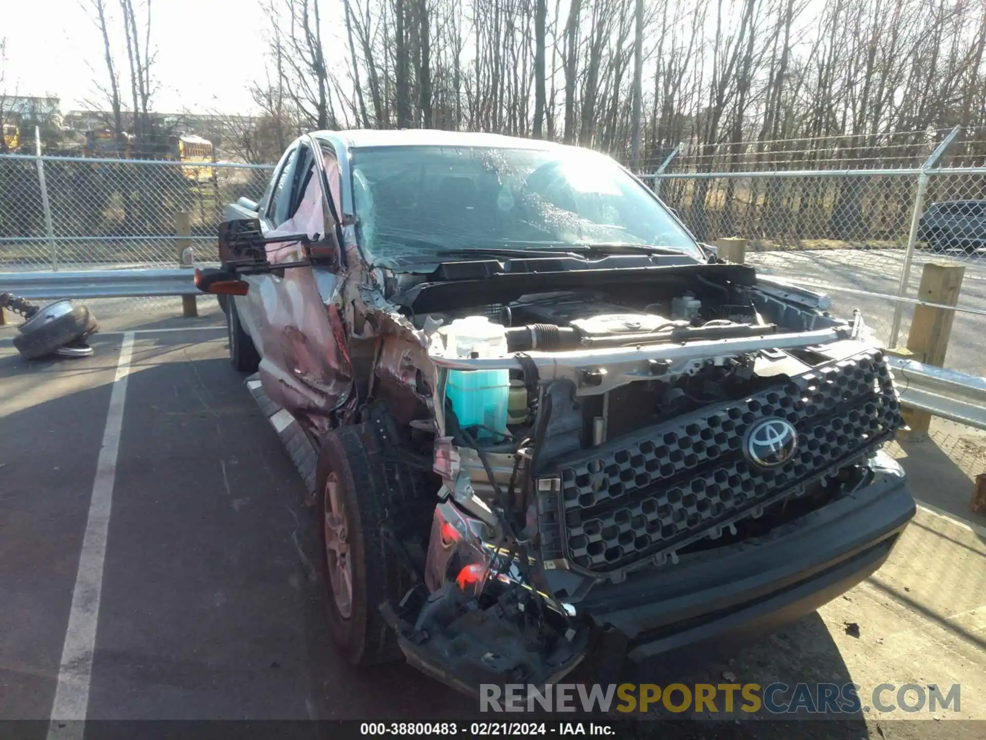 6 Photograph of a damaged car 5TFCY5F14LX025725 TOYOTA TUNDRA 2020