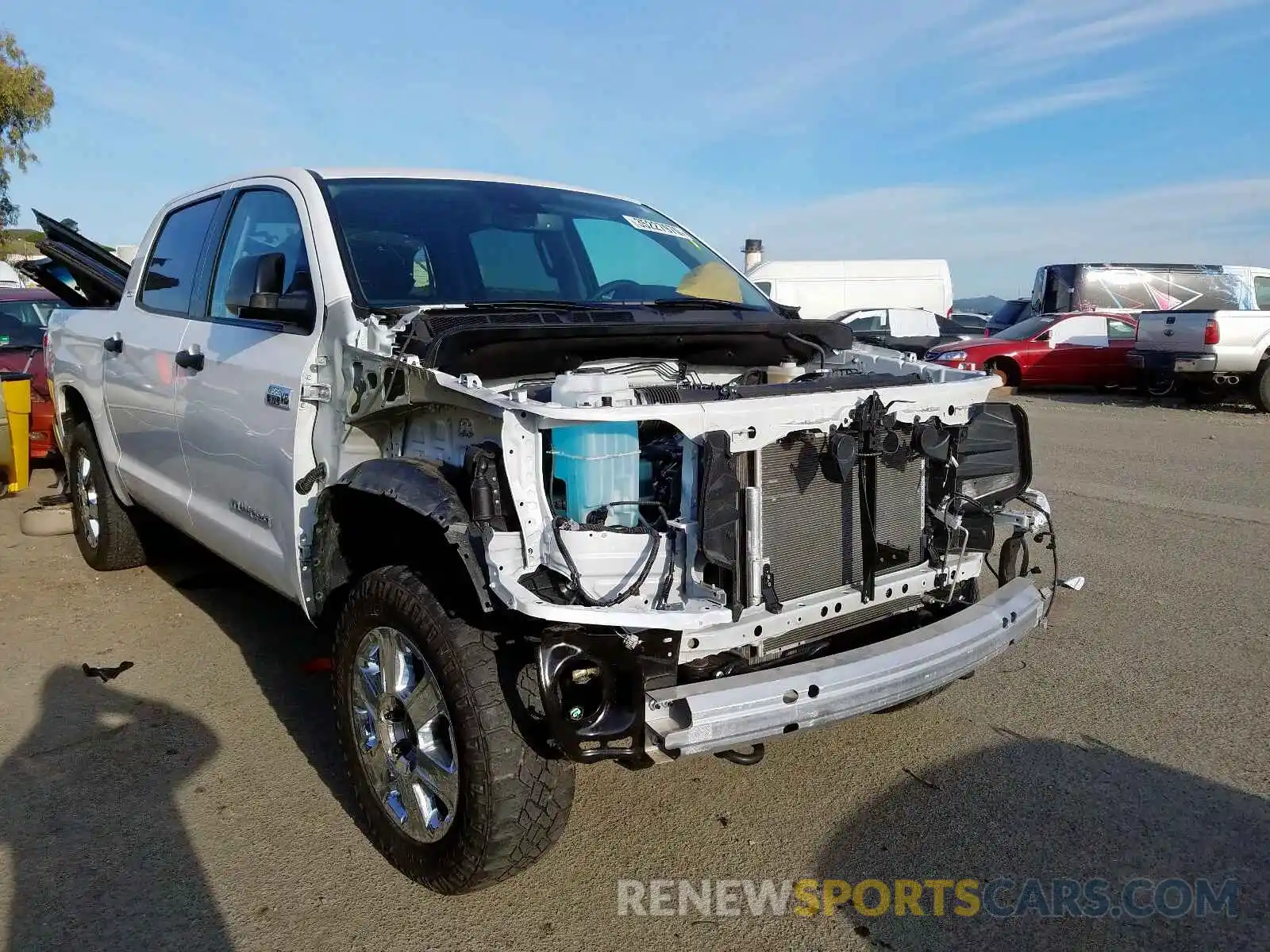 1 Photograph of a damaged car 5TFDY5F10LX880894 TOYOTA TUNDRA 2020