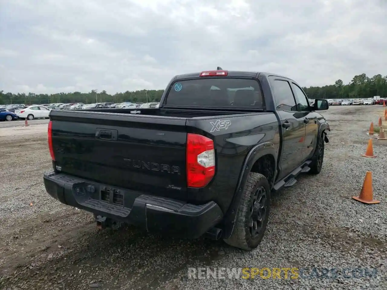 4 Photograph of a damaged car 5TFDY5F10LX895976 TOYOTA TUNDRA 2020