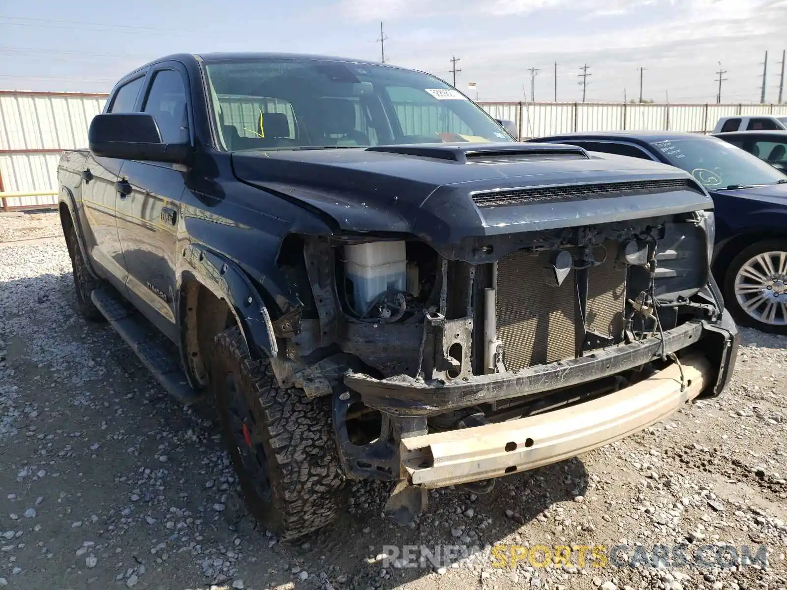 1 Photograph of a damaged car 5TFDY5F10LX900772 TOYOTA TUNDRA 2020