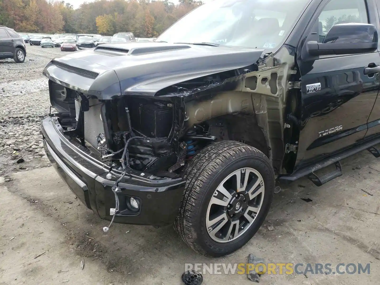 9 Photograph of a damaged car 5TFDY5F10LX903333 TOYOTA TUNDRA 2020