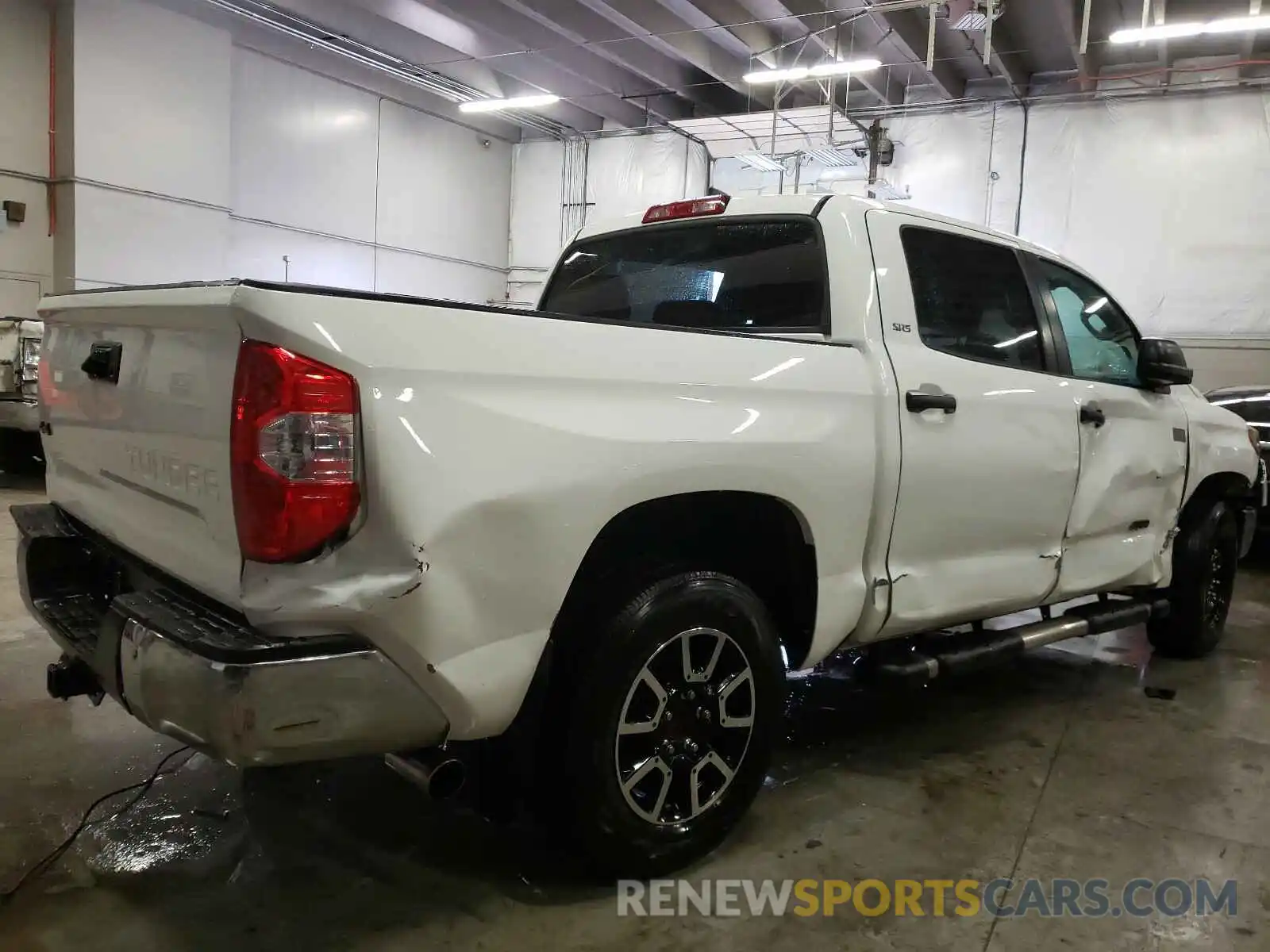 4 Photograph of a damaged car 5TFDY5F10LX903445 TOYOTA TUNDRA 2020