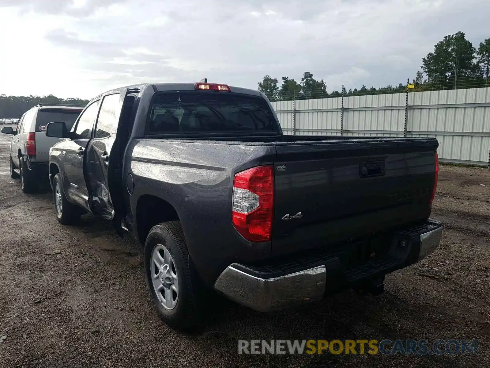 3 Photograph of a damaged car 5TFDY5F10LX913831 TOYOTA TUNDRA 2020