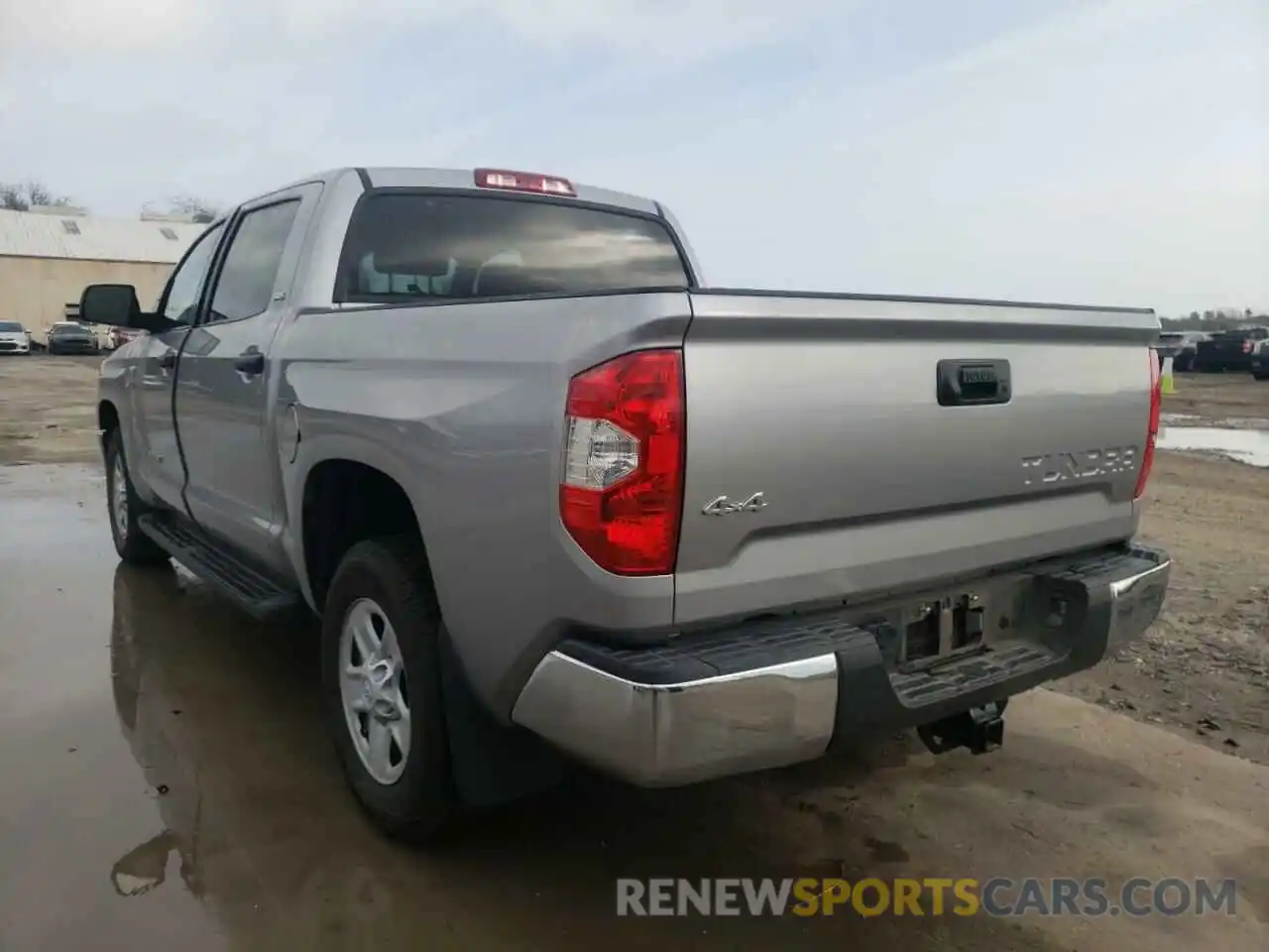 3 Photograph of a damaged car 5TFDY5F10LX926501 TOYOTA TUNDRA 2020