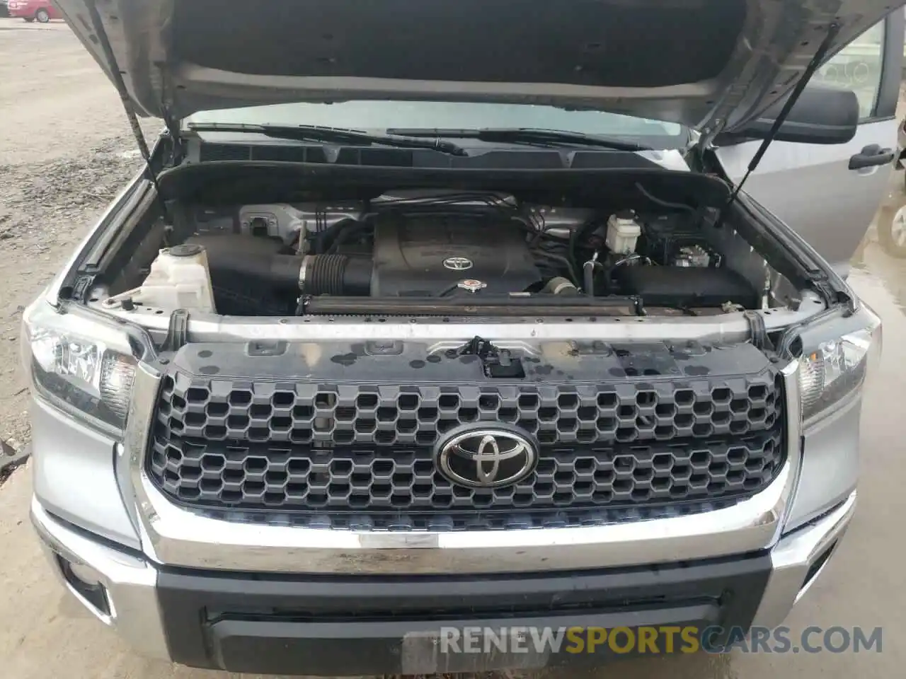 7 Photograph of a damaged car 5TFDY5F10LX926501 TOYOTA TUNDRA 2020