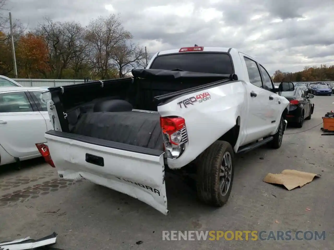 4 Photograph of a damaged car 5TFDY5F10LX939149 TOYOTA TUNDRA 2020