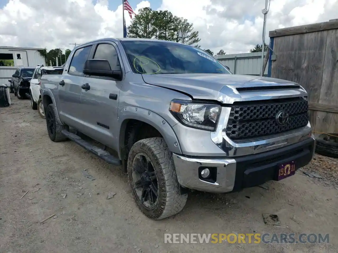 1 Photograph of a damaged car 5TFDY5F10LX944173 TOYOTA TUNDRA 2020