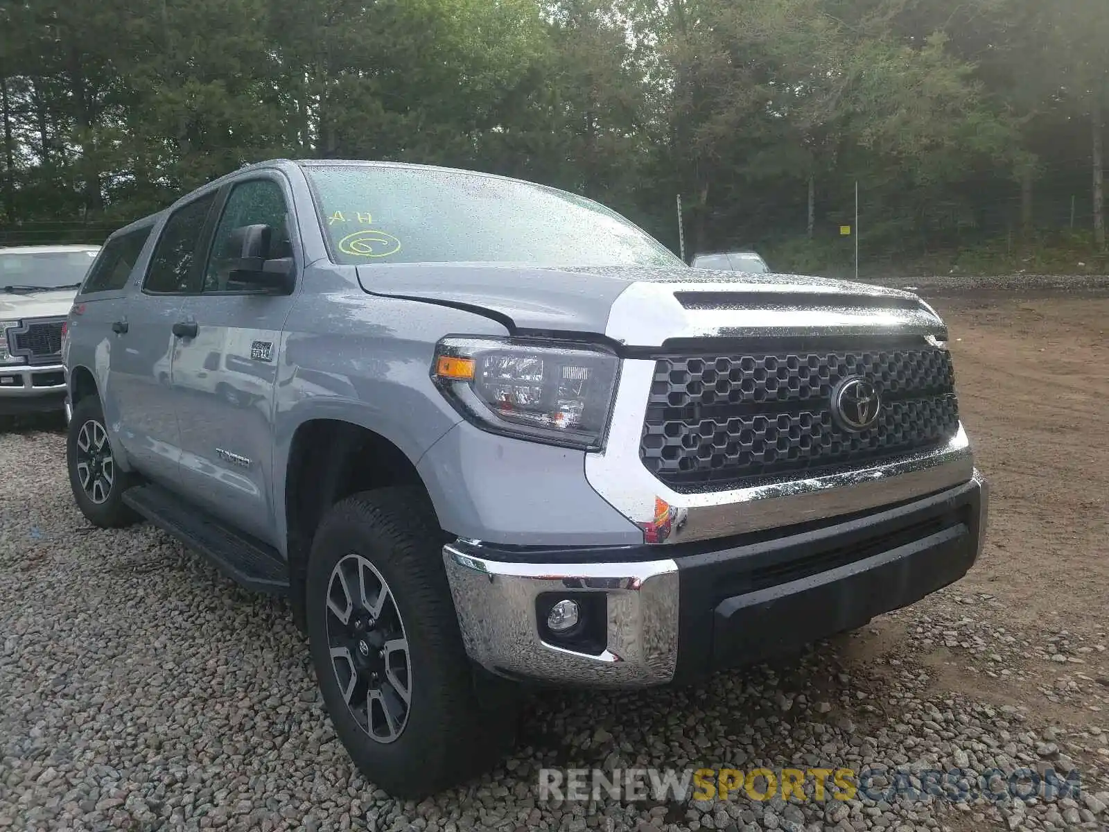 1 Photograph of a damaged car 5TFDY5F10LX946151 TOYOTA TUNDRA 2020