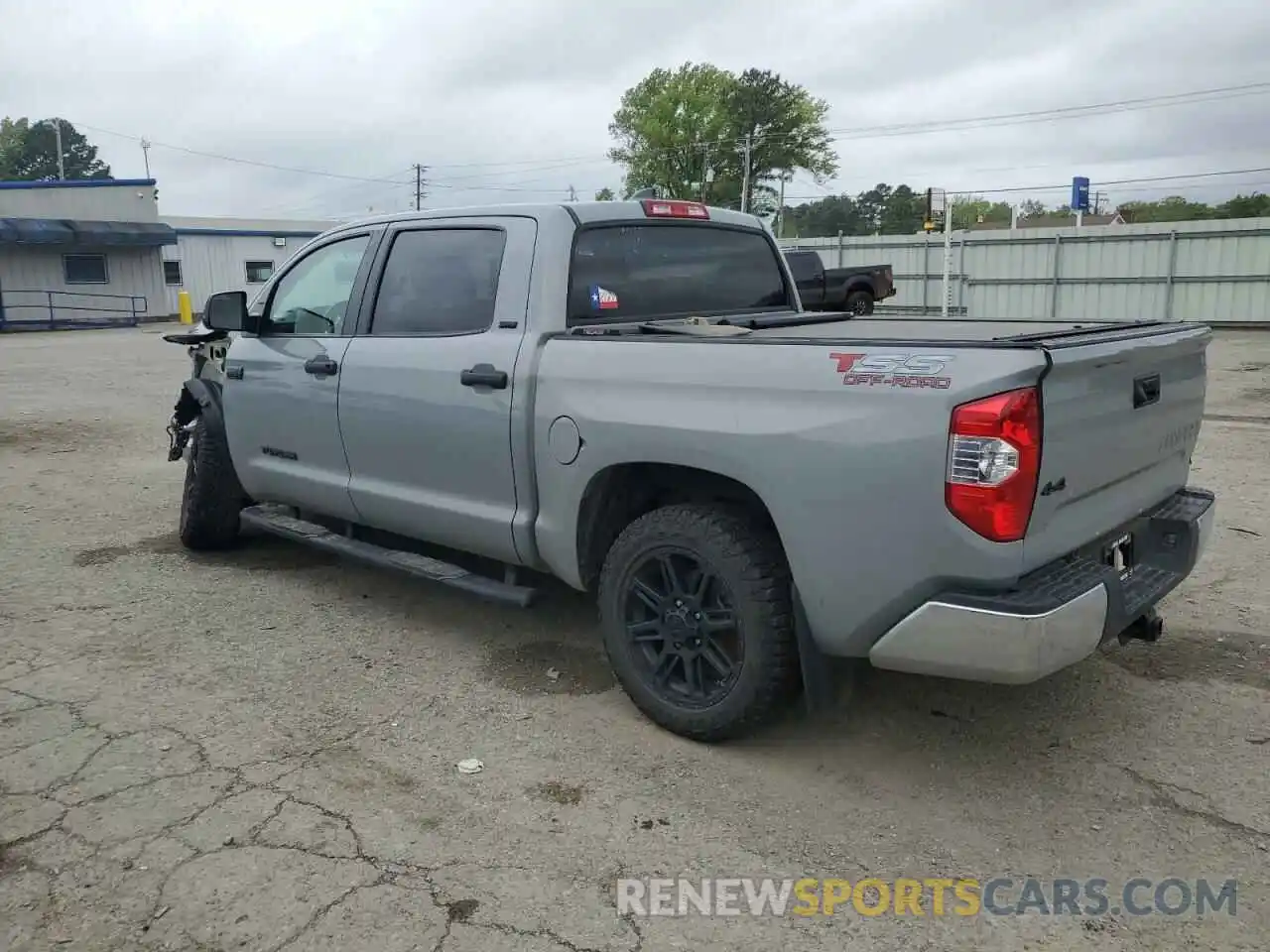 2 Photograph of a damaged car 5TFDY5F11LX880211 TOYOTA TUNDRA 2020