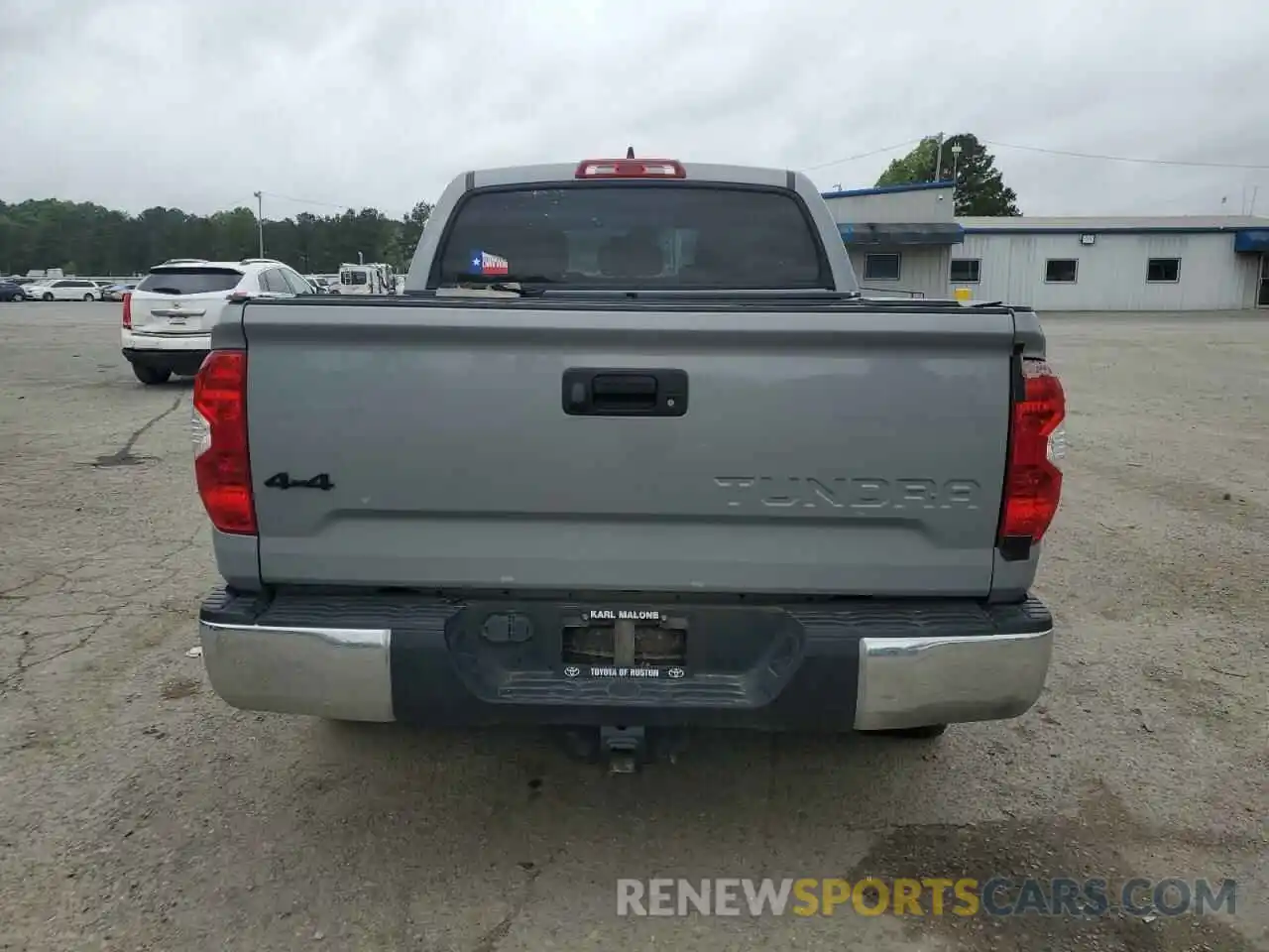 6 Photograph of a damaged car 5TFDY5F11LX880211 TOYOTA TUNDRA 2020