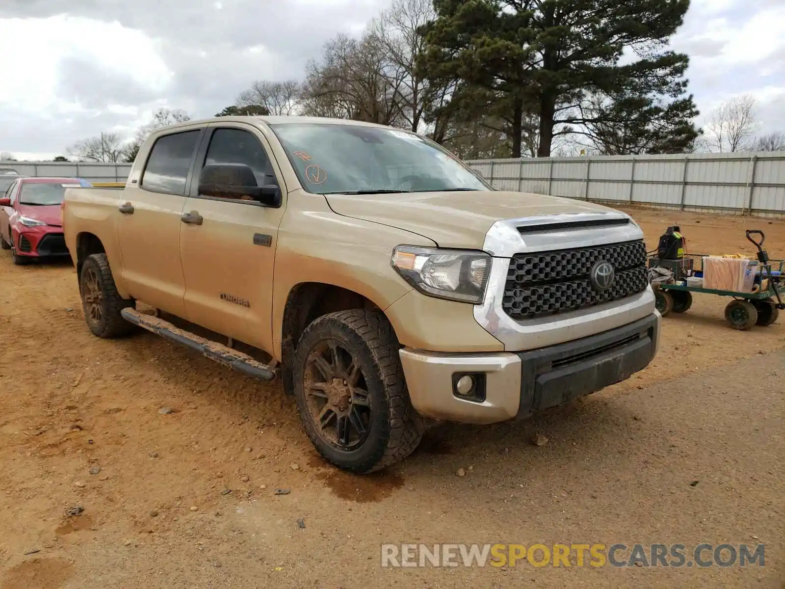 1 Photograph of a damaged car 5TFDY5F11LX883044 TOYOTA TUNDRA 2020