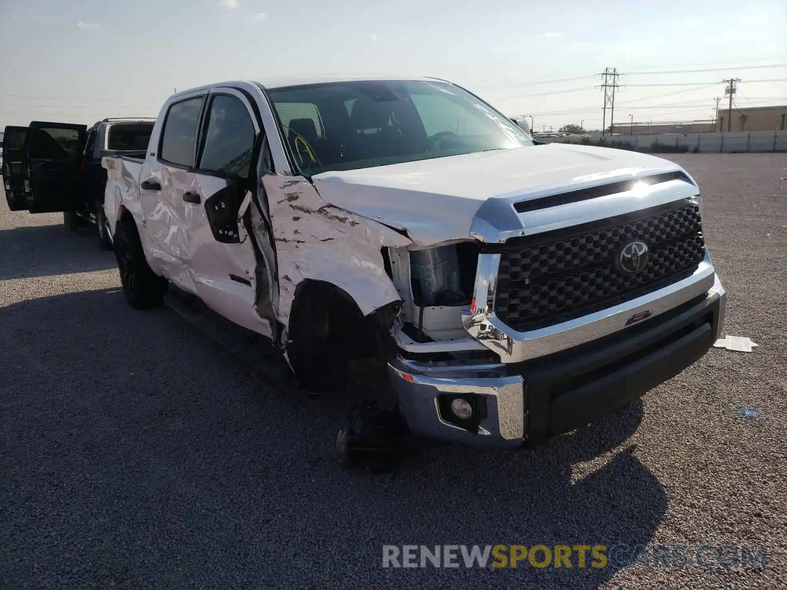 1 Photograph of a damaged car 5TFDY5F11LX885098 TOYOTA TUNDRA 2020