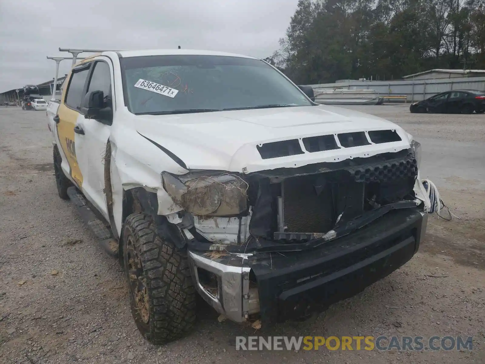 1 Photograph of a damaged car 5TFDY5F11LX886655 TOYOTA TUNDRA 2020