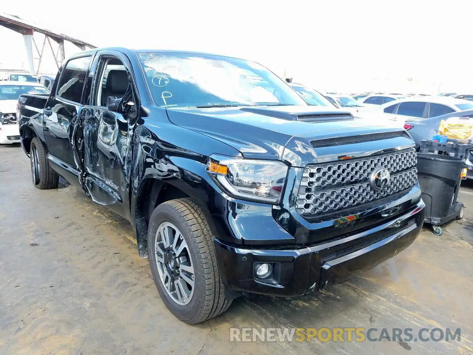 1 Photograph of a damaged car 5TFDY5F11LX909805 TOYOTA TUNDRA 2020