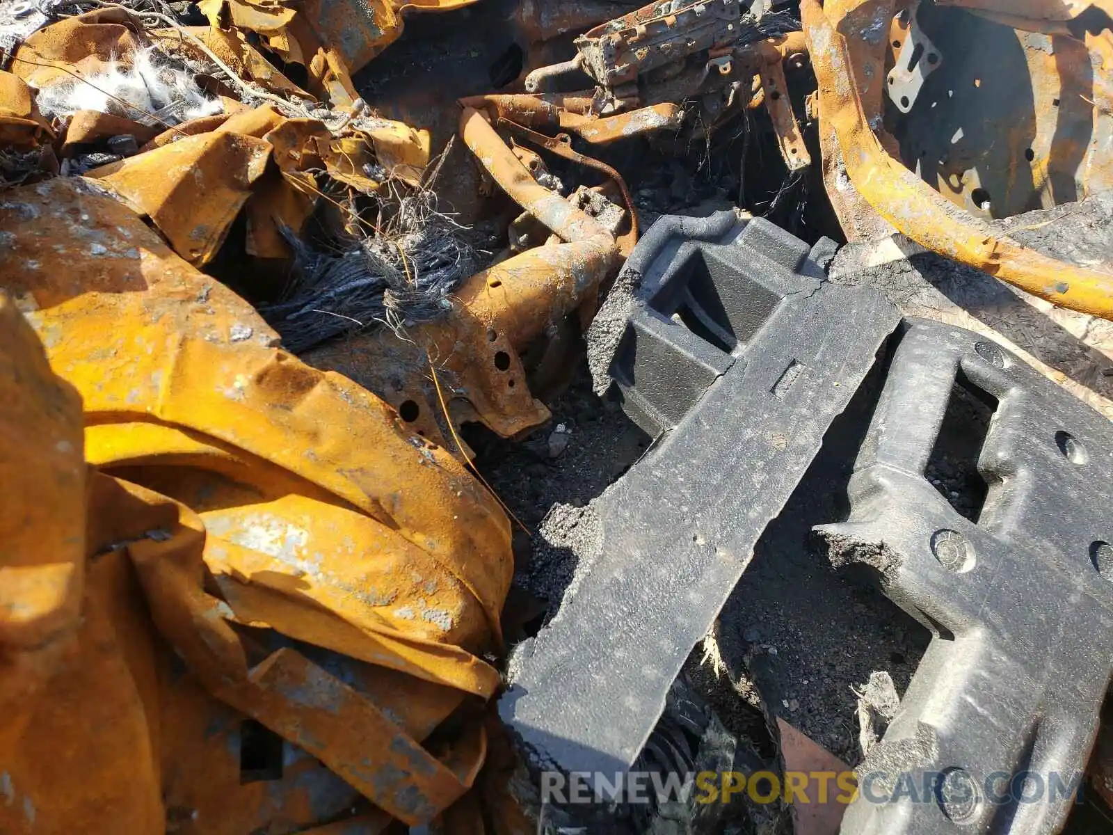 8 Photograph of a damaged car 5TFDY5F11LX916057 TOYOTA TUNDRA 2020