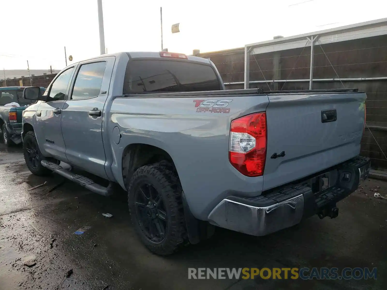 3 Photograph of a damaged car 5TFDY5F11LX919413 TOYOTA TUNDRA 2020