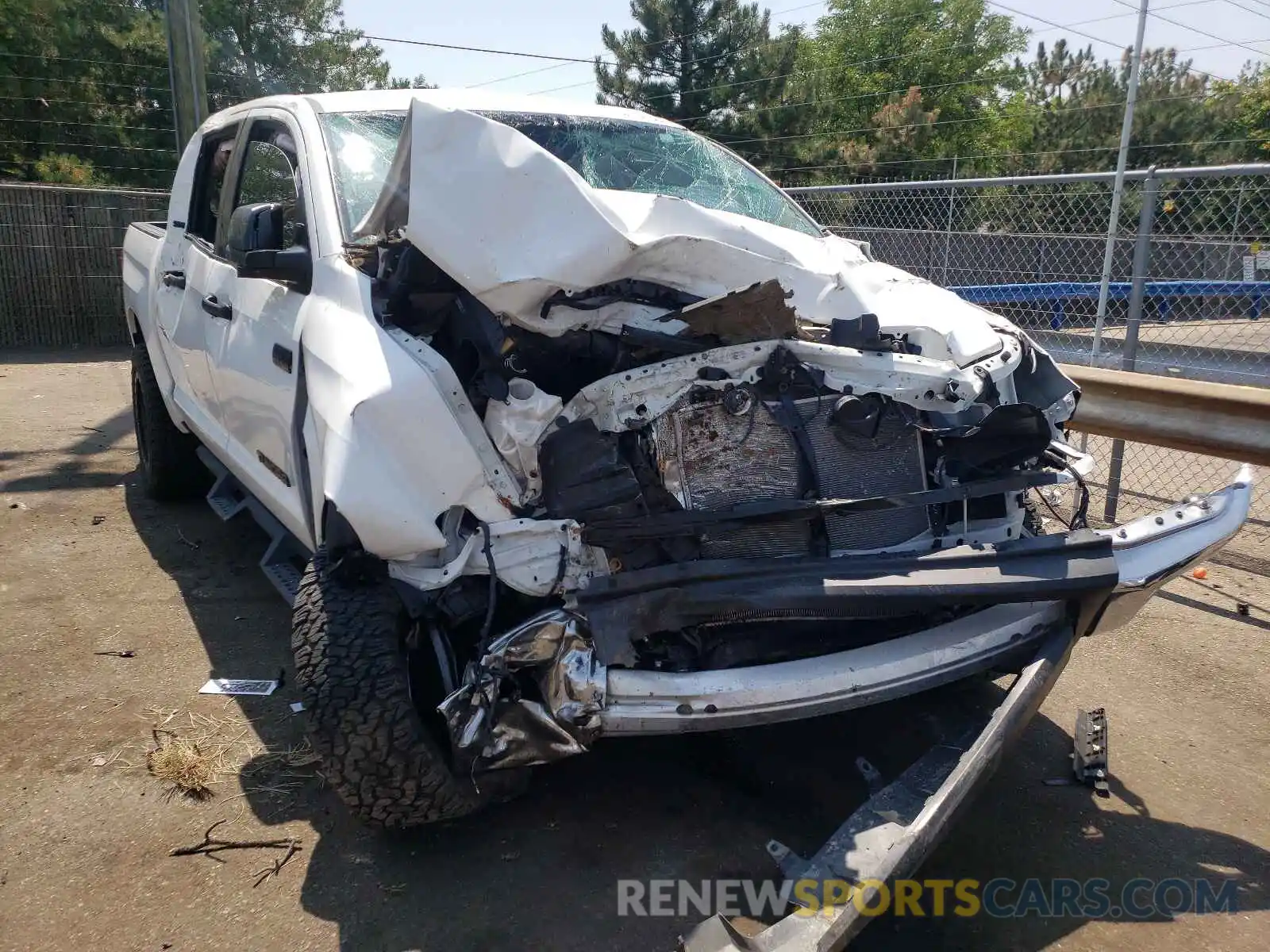 9 Photograph of a damaged car 5TFDY5F12LX890407 TOYOTA TUNDRA 2020