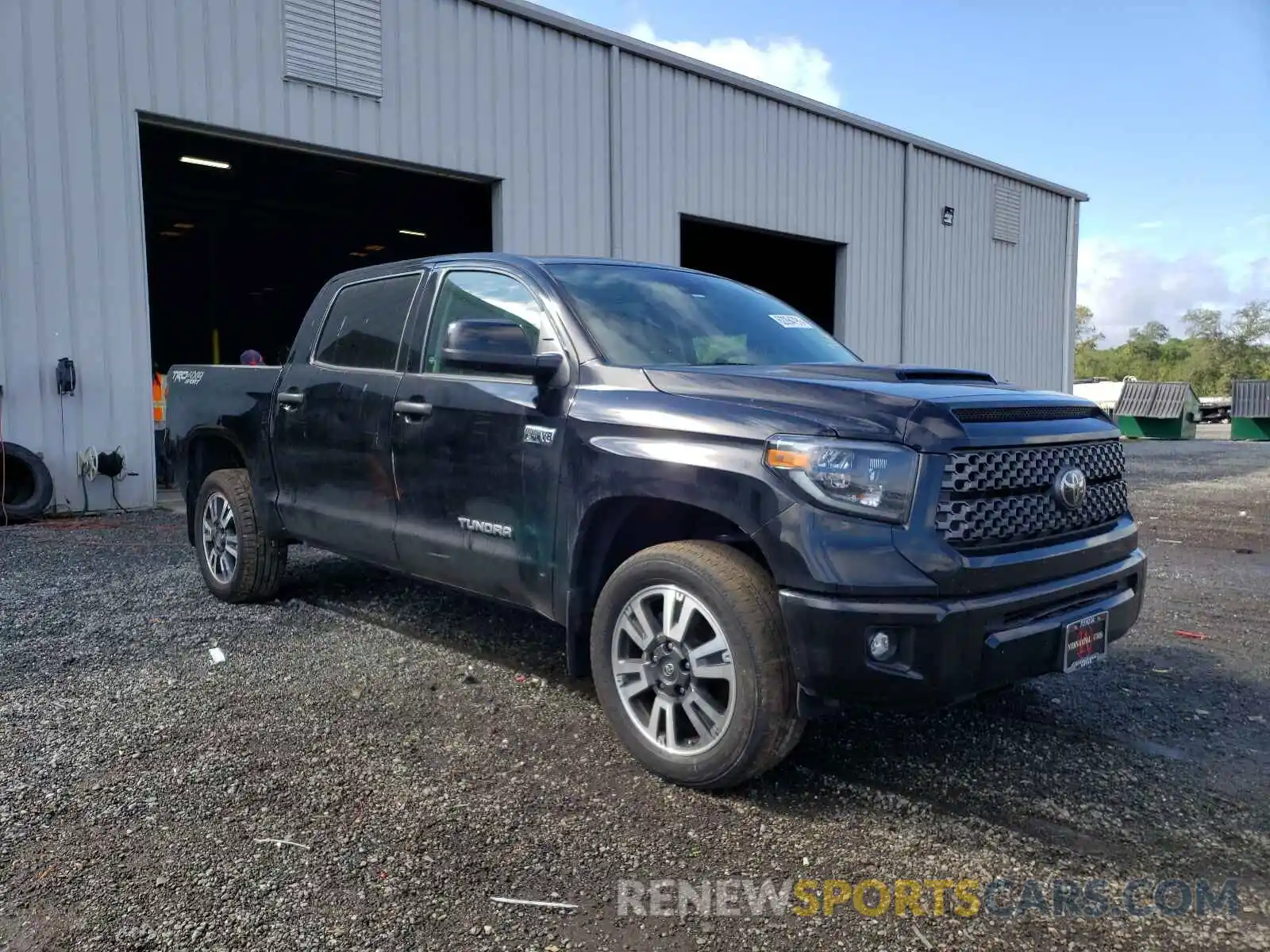 1 Photograph of a damaged car 5TFDY5F12LX915080 TOYOTA TUNDRA 2020