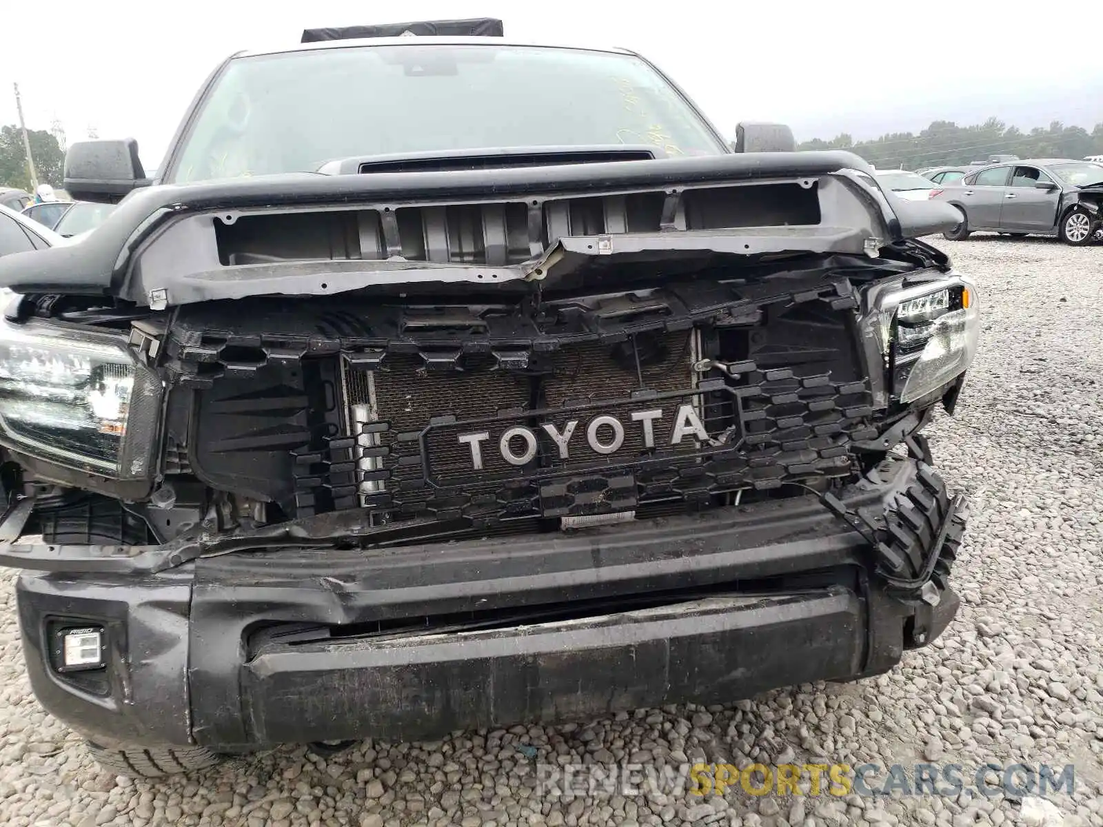 9 Photograph of a damaged car 5TFDY5F12LX925091 TOYOTA TUNDRA 2020