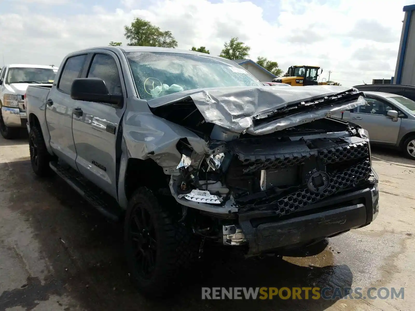 1 Photograph of a damaged car 5TFDY5F12LX935667 TOYOTA TUNDRA 2020