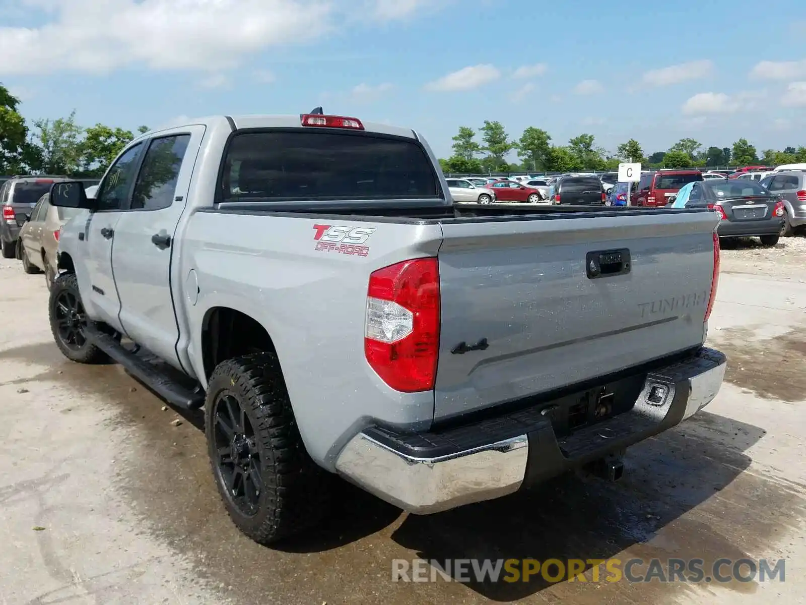 3 Photograph of a damaged car 5TFDY5F12LX935667 TOYOTA TUNDRA 2020