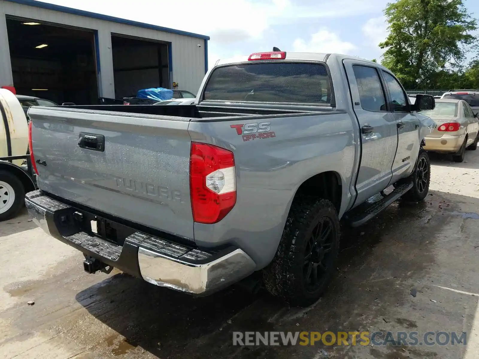 4 Photograph of a damaged car 5TFDY5F12LX935667 TOYOTA TUNDRA 2020