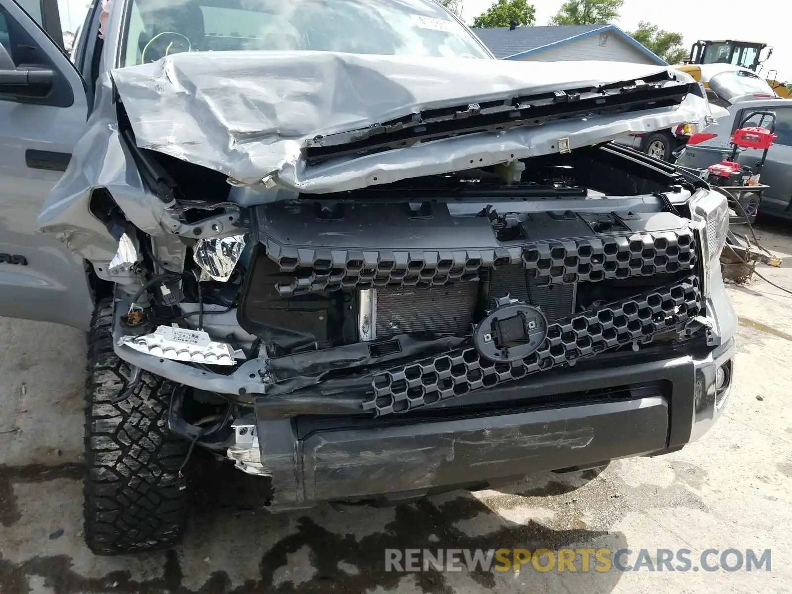 9 Photograph of a damaged car 5TFDY5F12LX935667 TOYOTA TUNDRA 2020