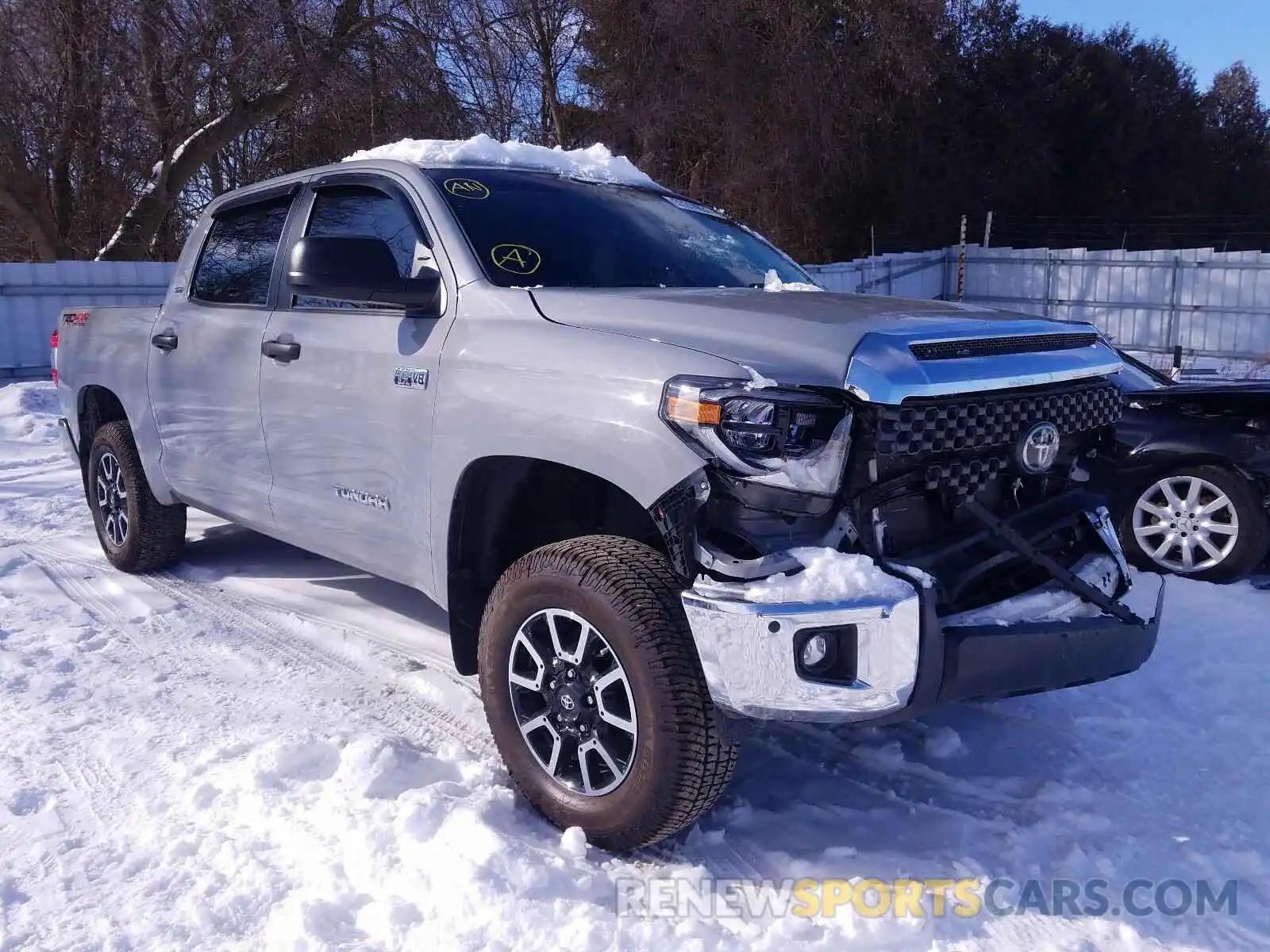 1 Photograph of a damaged car 5TFDY5F13LX907361 TOYOTA TUNDRA 2020