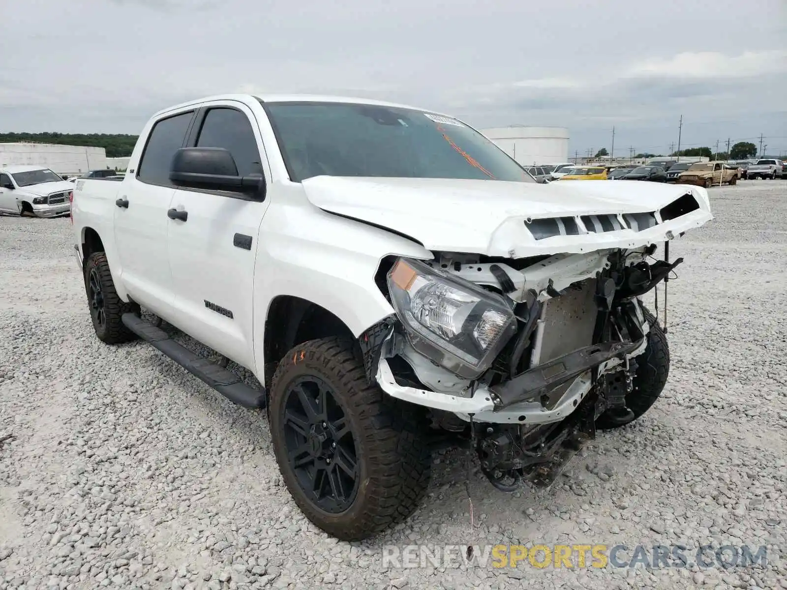 1 Photograph of a damaged car 5TFDY5F13LX919008 TOYOTA TUNDRA 2020