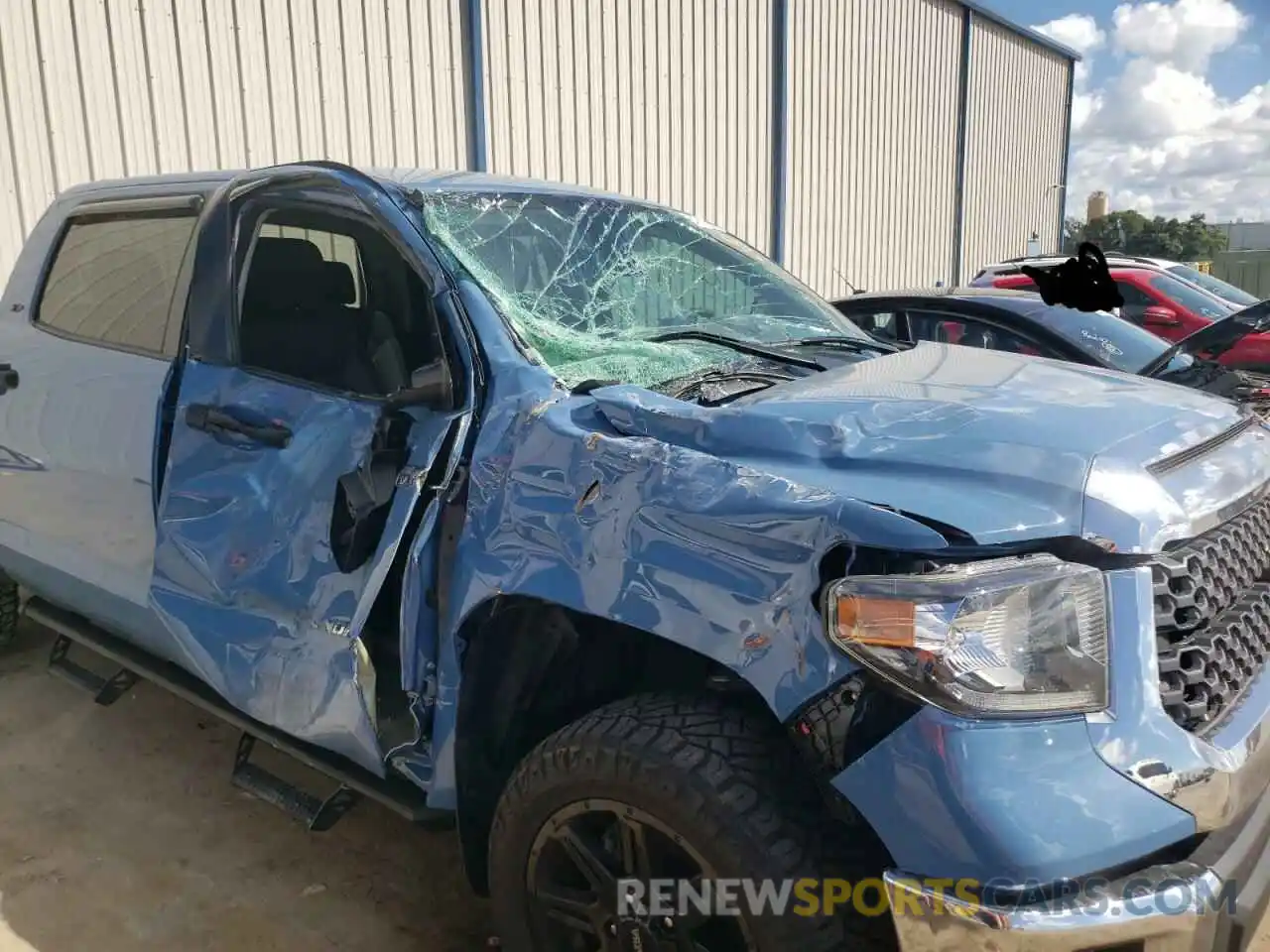 9 Photograph of a damaged car 5TFDY5F13LX921910 TOYOTA TUNDRA 2020