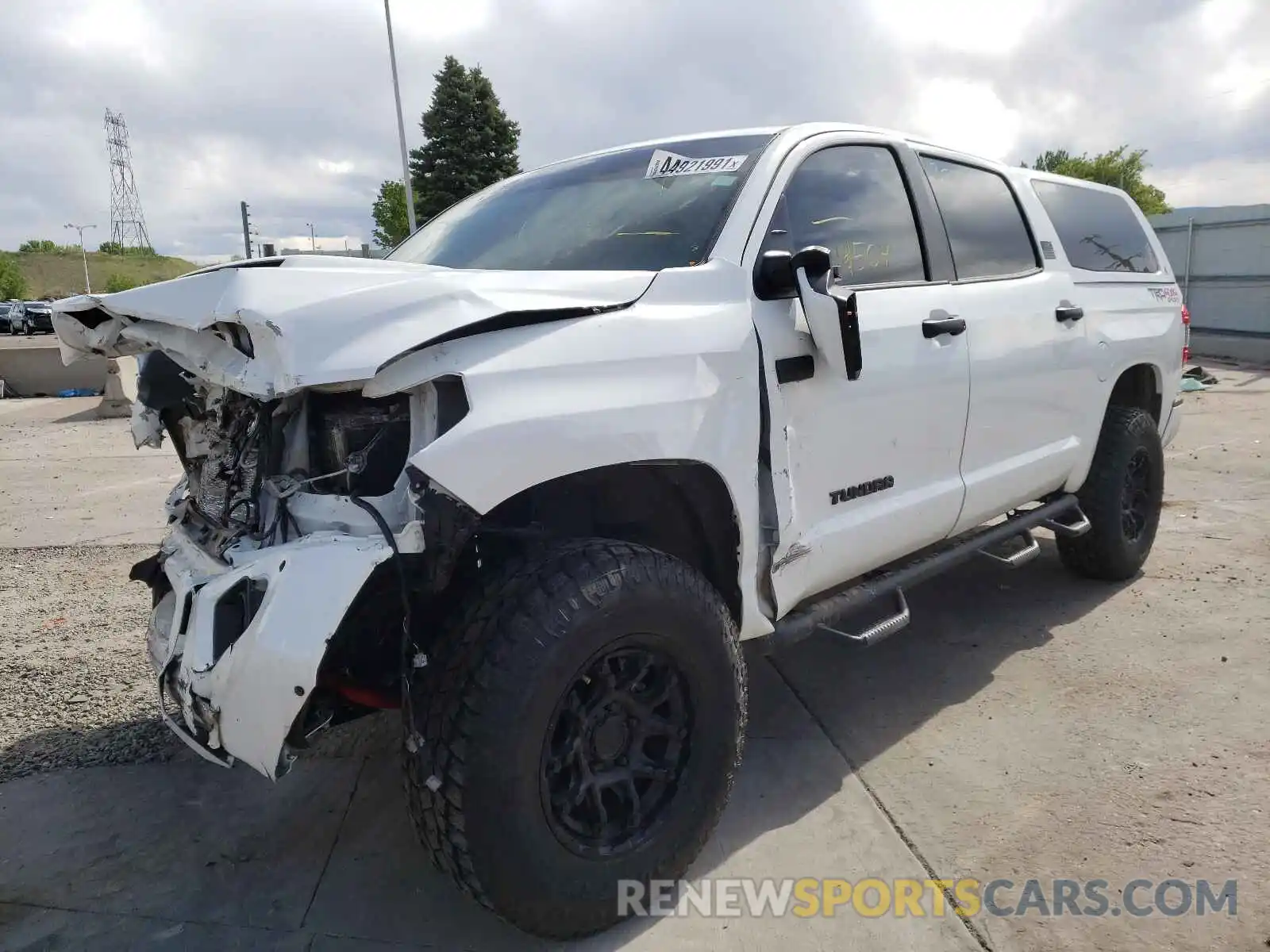 2 Photograph of a damaged car 5TFDY5F13LX922104 TOYOTA TUNDRA 2020