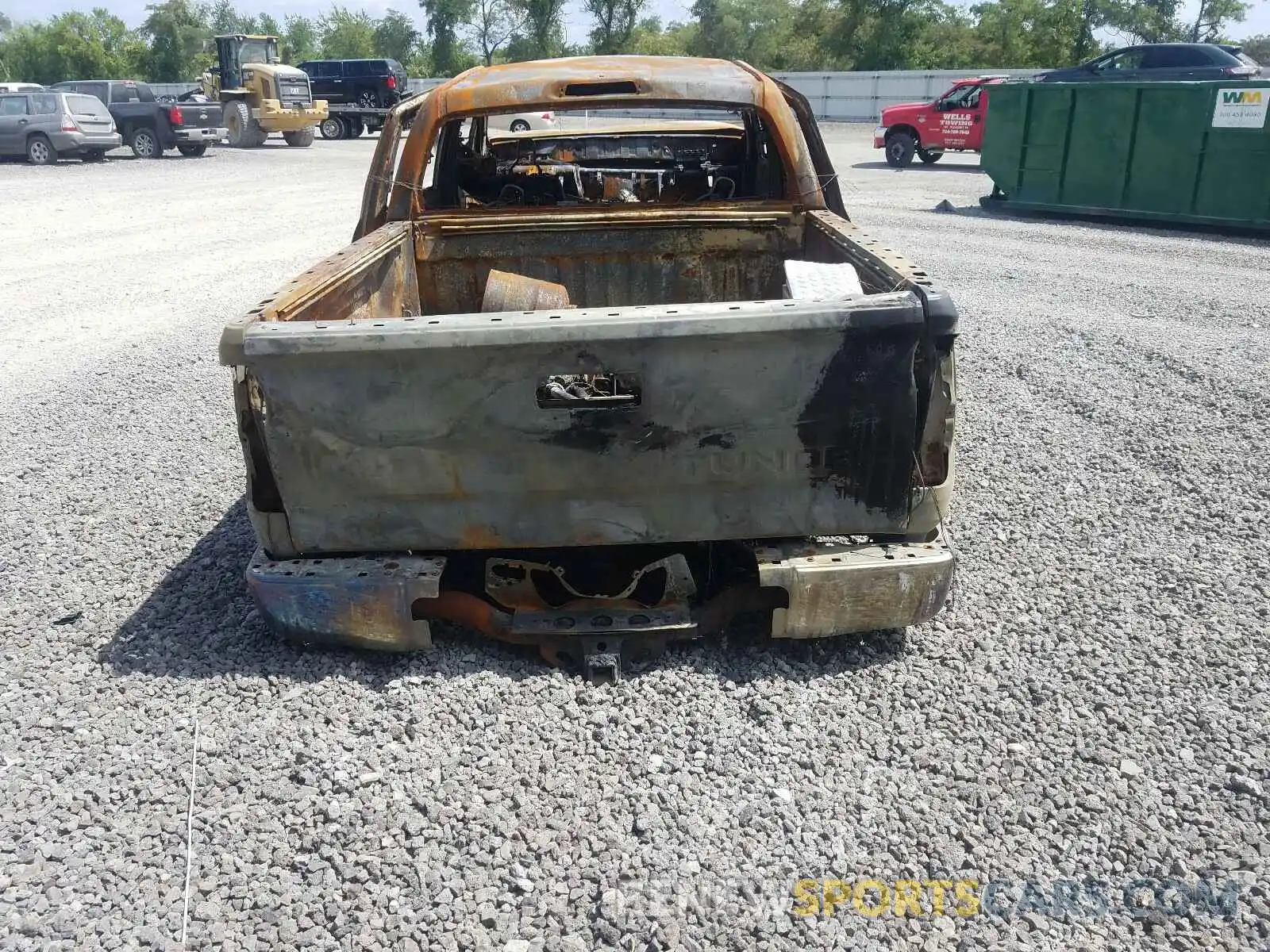 10 Photograph of a damaged car 5TFDY5F14LX875438 TOYOTA TUNDRA 2020