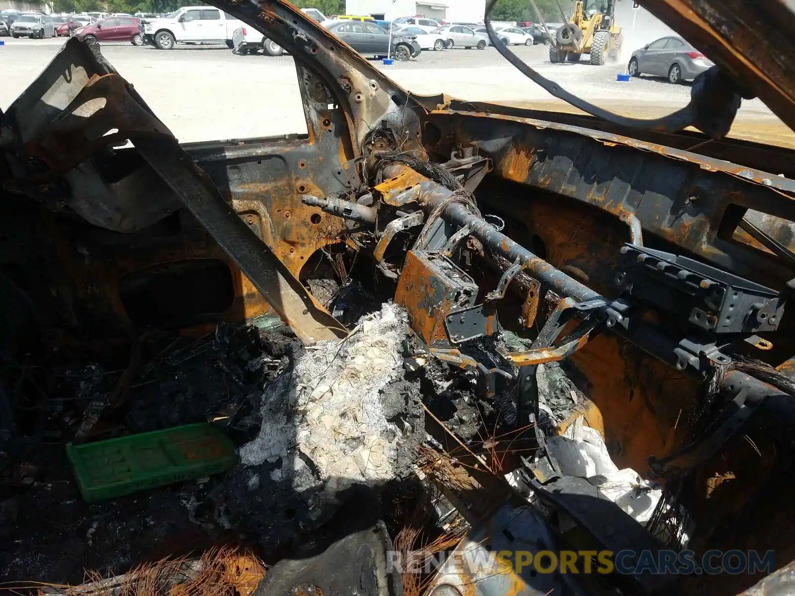 5 Photograph of a damaged car 5TFDY5F14LX875438 TOYOTA TUNDRA 2020