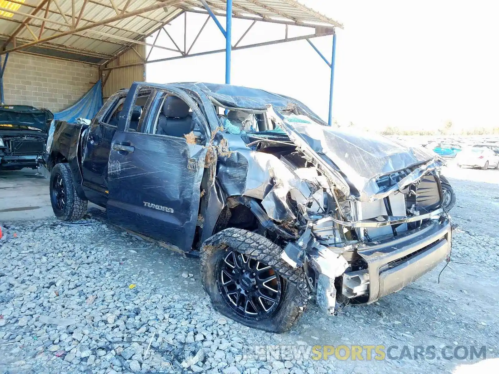 1 Photograph of a damaged car 5TFDY5F14LX914836 TOYOTA TUNDRA 2020