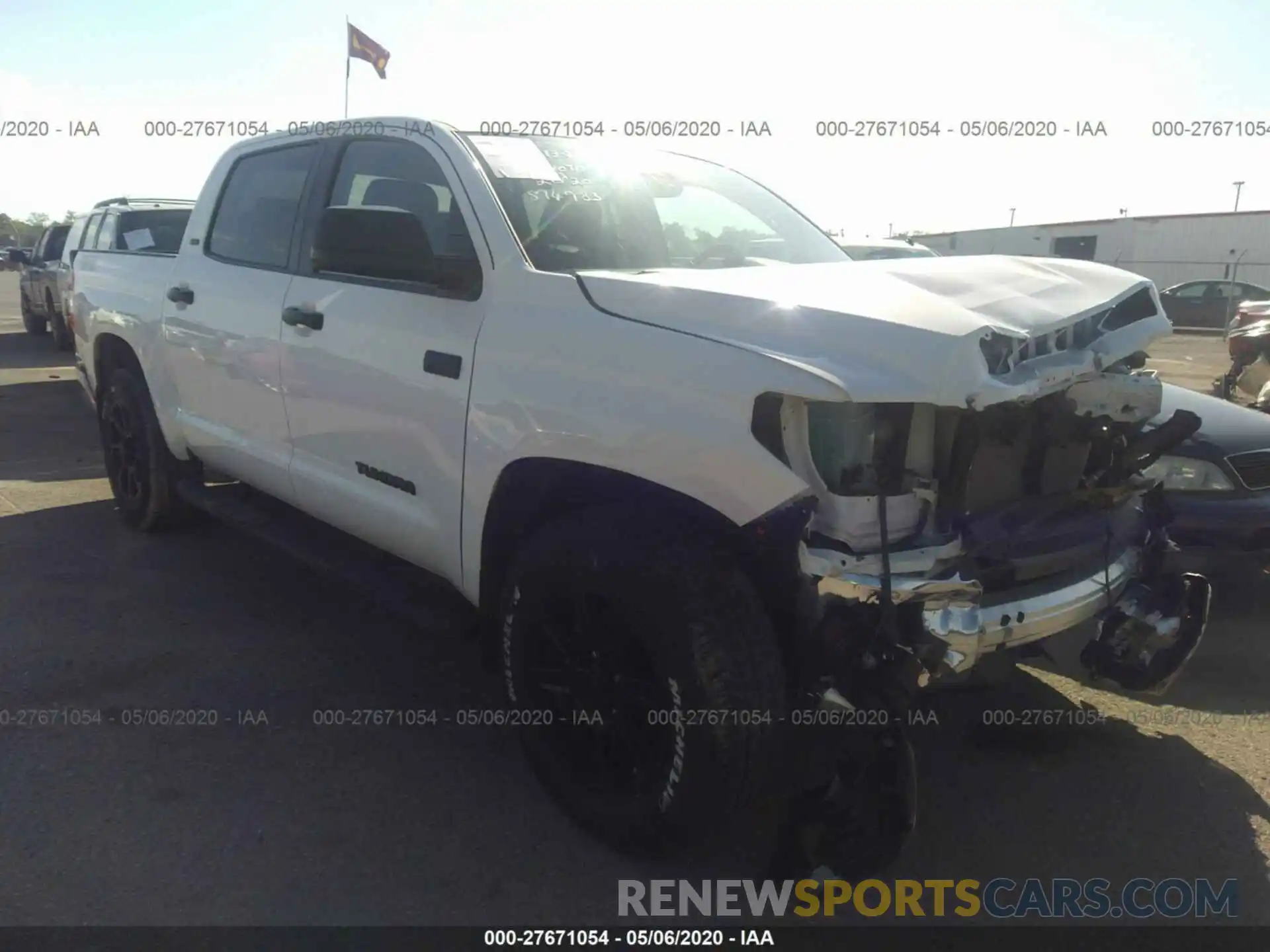 1 Photograph of a damaged car 5TFDY5F15LX874783 TOYOTA TUNDRA 2020