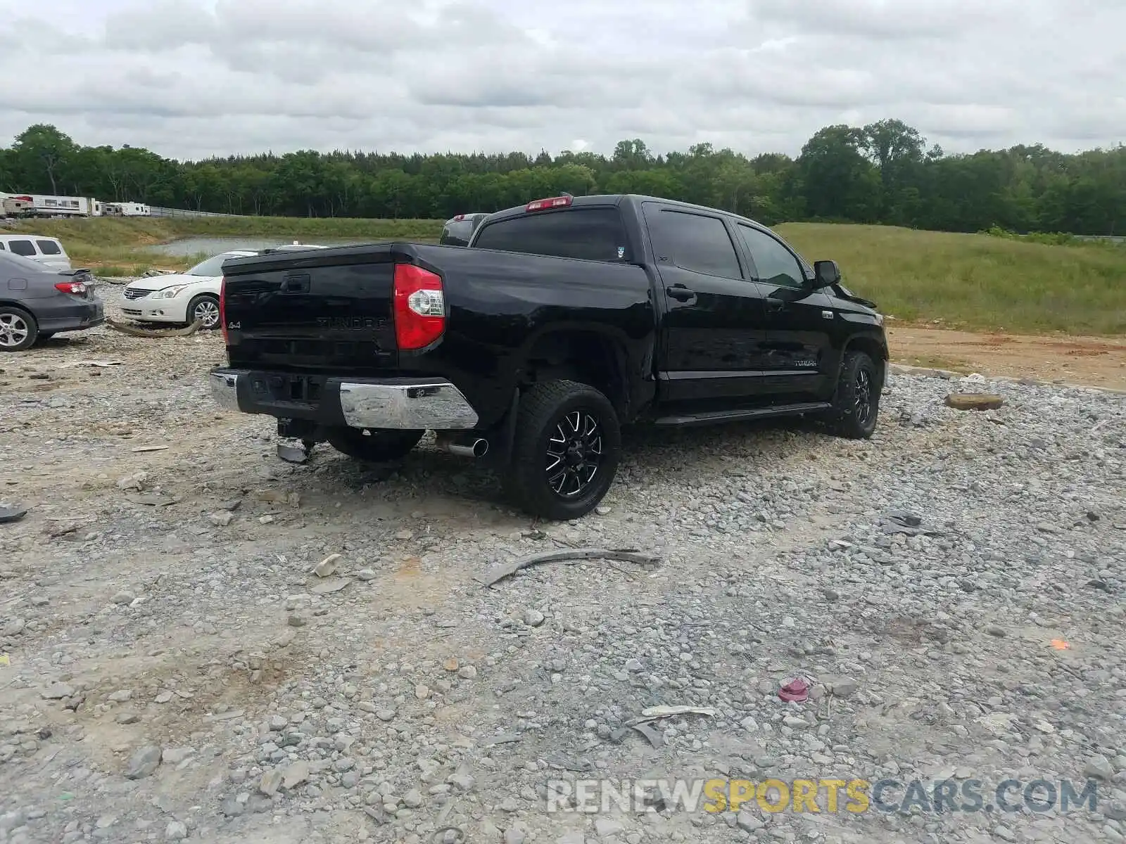 4 Photograph of a damaged car 5TFDY5F15LX884603 TOYOTA TUNDRA 2020