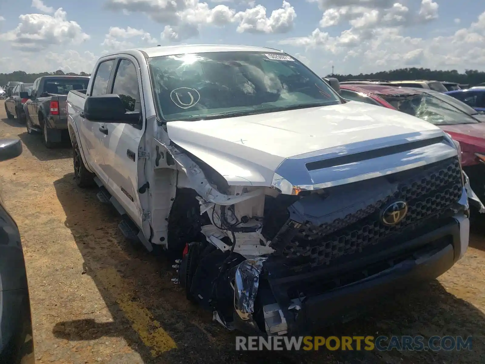 1 Photograph of a damaged car 5TFDY5F15LX887419 TOYOTA TUNDRA 2020