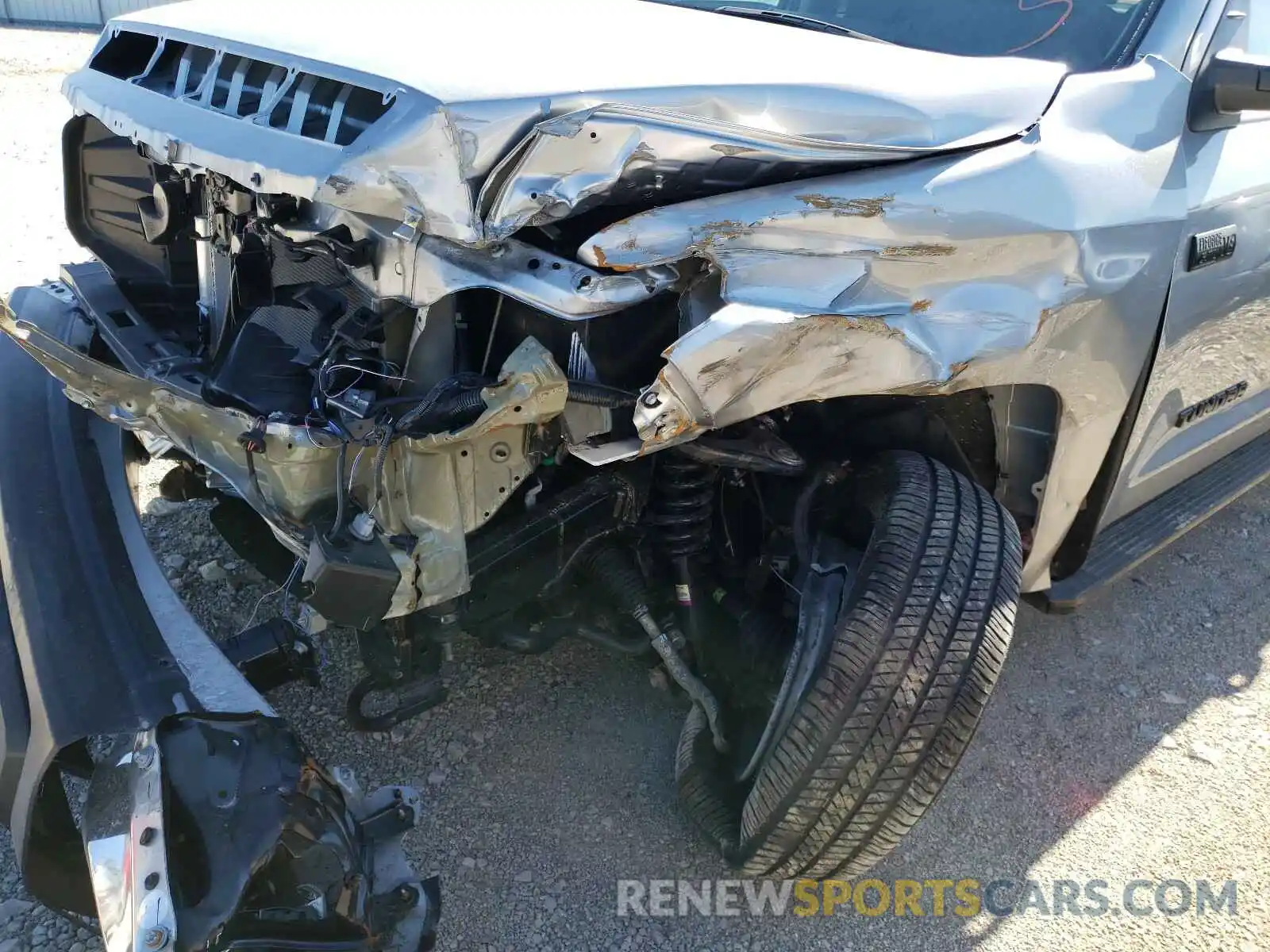 9 Photograph of a damaged car 5TFDY5F15LX890448 TOYOTA TUNDRA 2020
